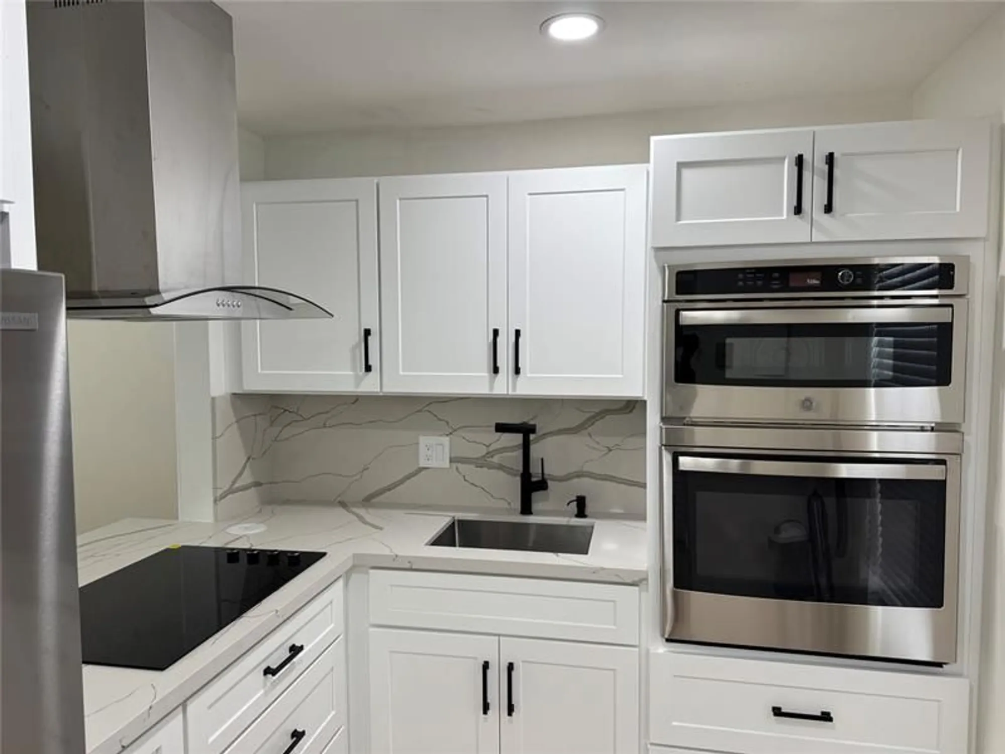 Property Slideshow image 2 of 27 | 6051 nw 61st ave 205, Tamarac, FL, 33319