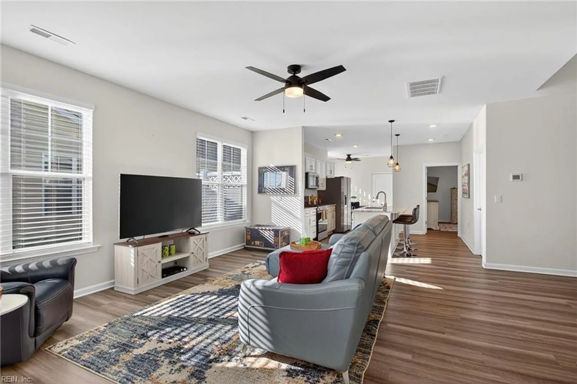 Property Slideshow image 8 of 31 | 105 cathedral st, Smithfield, VA, 23430