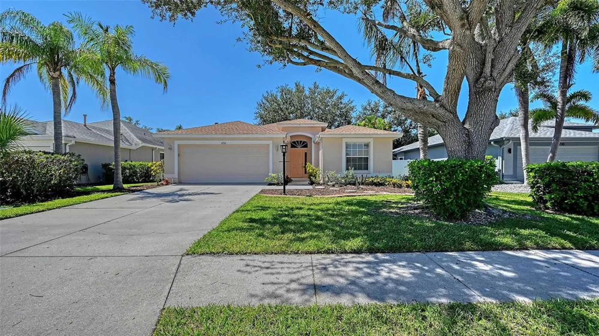 Property Slideshow image 1 of 58 | 6734 w country club ln, Sarasota, FL, 34243
