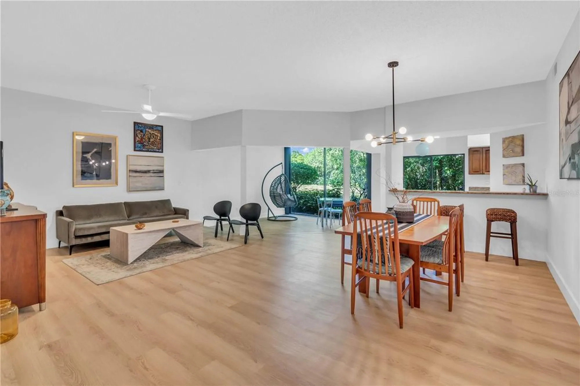 Property Slideshow image 5 of 44 | 1720 starling dr 103, Sarasota, FL, 34231