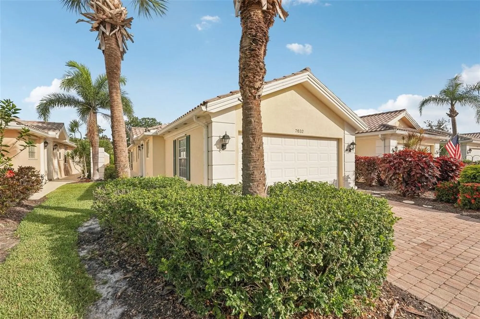 Property Slideshow image 4 of 74 | 7632 quinto dr, Sarasota, FL, 34238