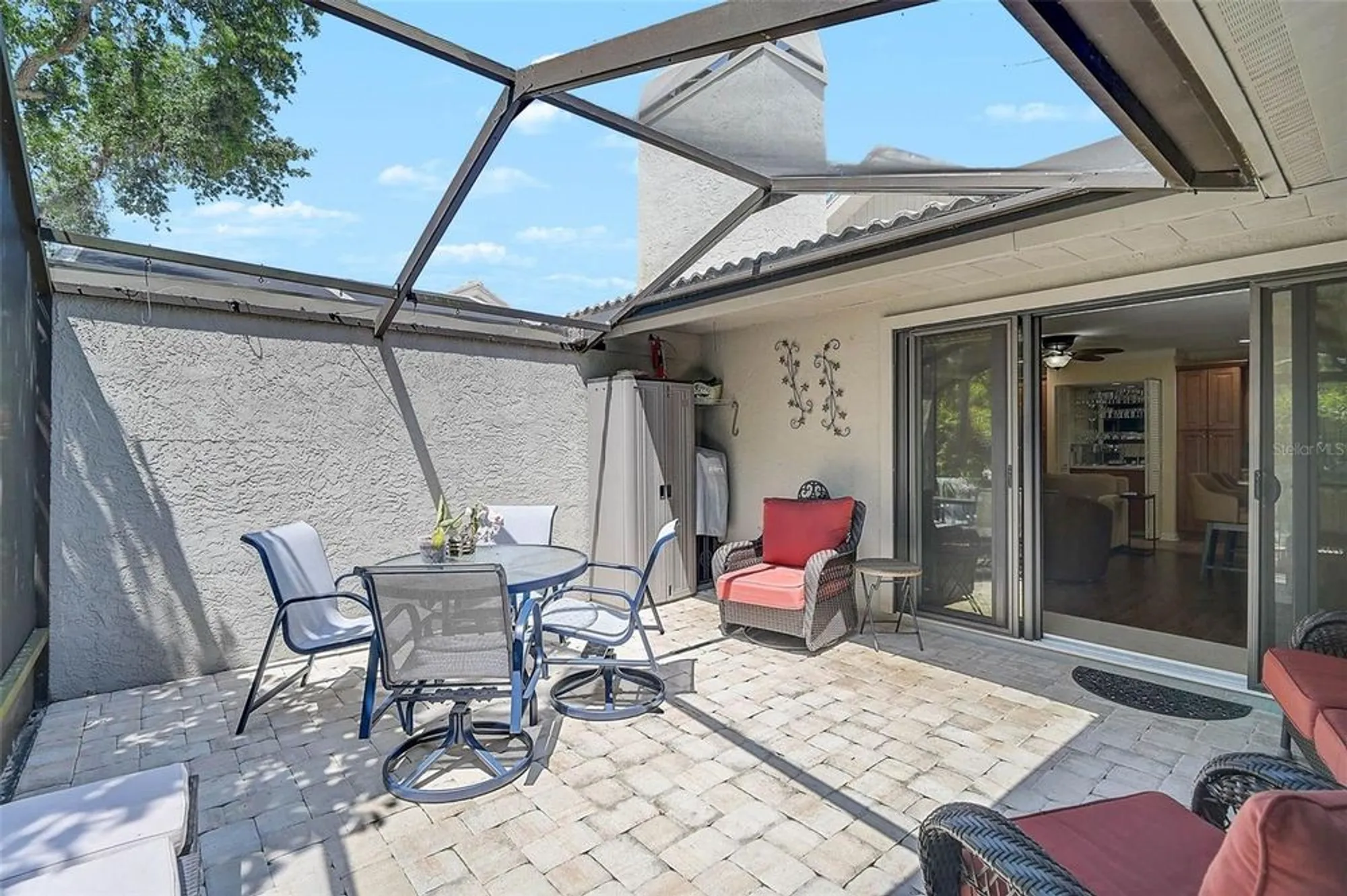 Property Slideshow image 40 of 61 | 3890 wilshire cir 27, Sarasota, FL, 34238