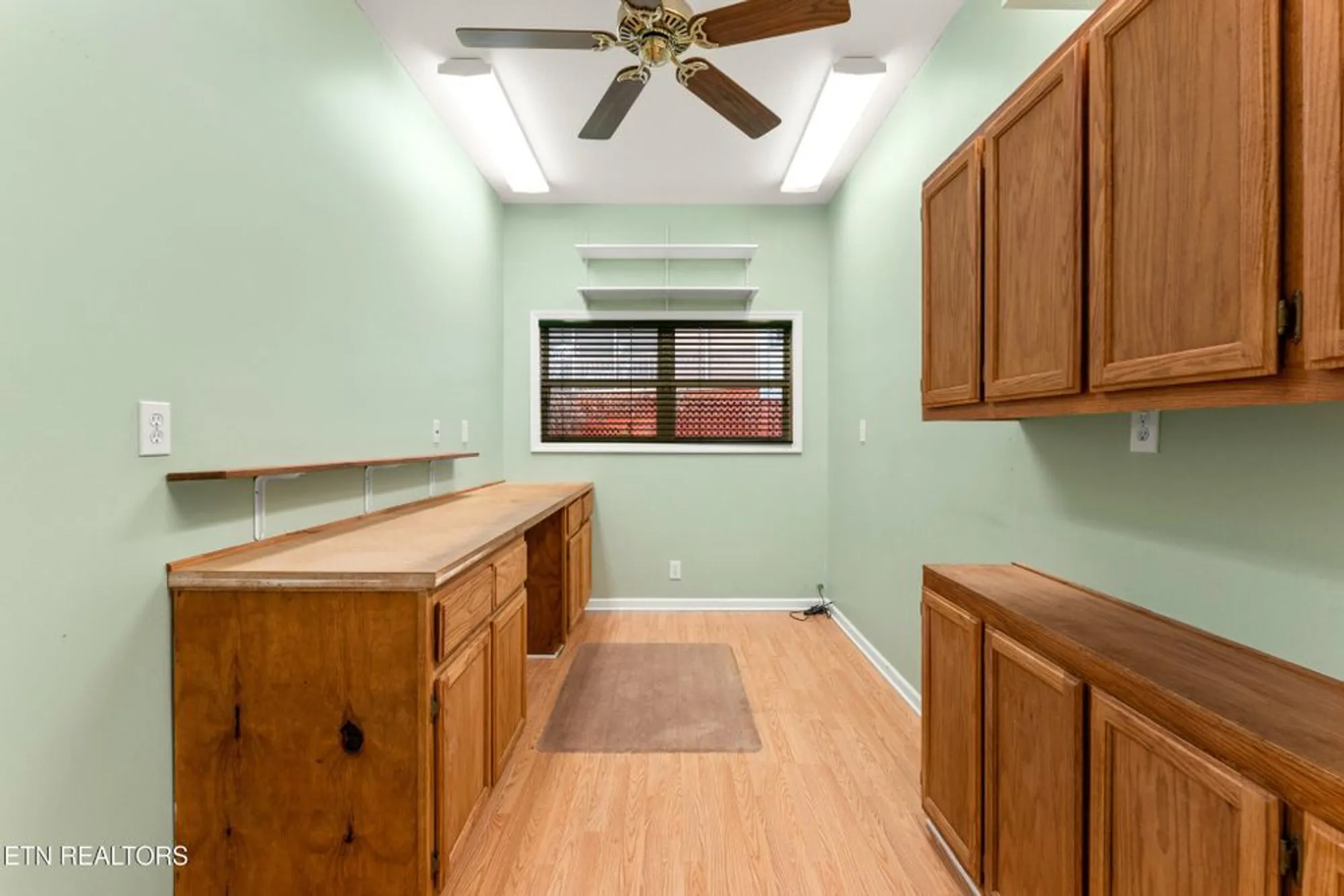 Property Slideshow image 33 of 58 | 123 inata cir, Loudon, TN, 37774