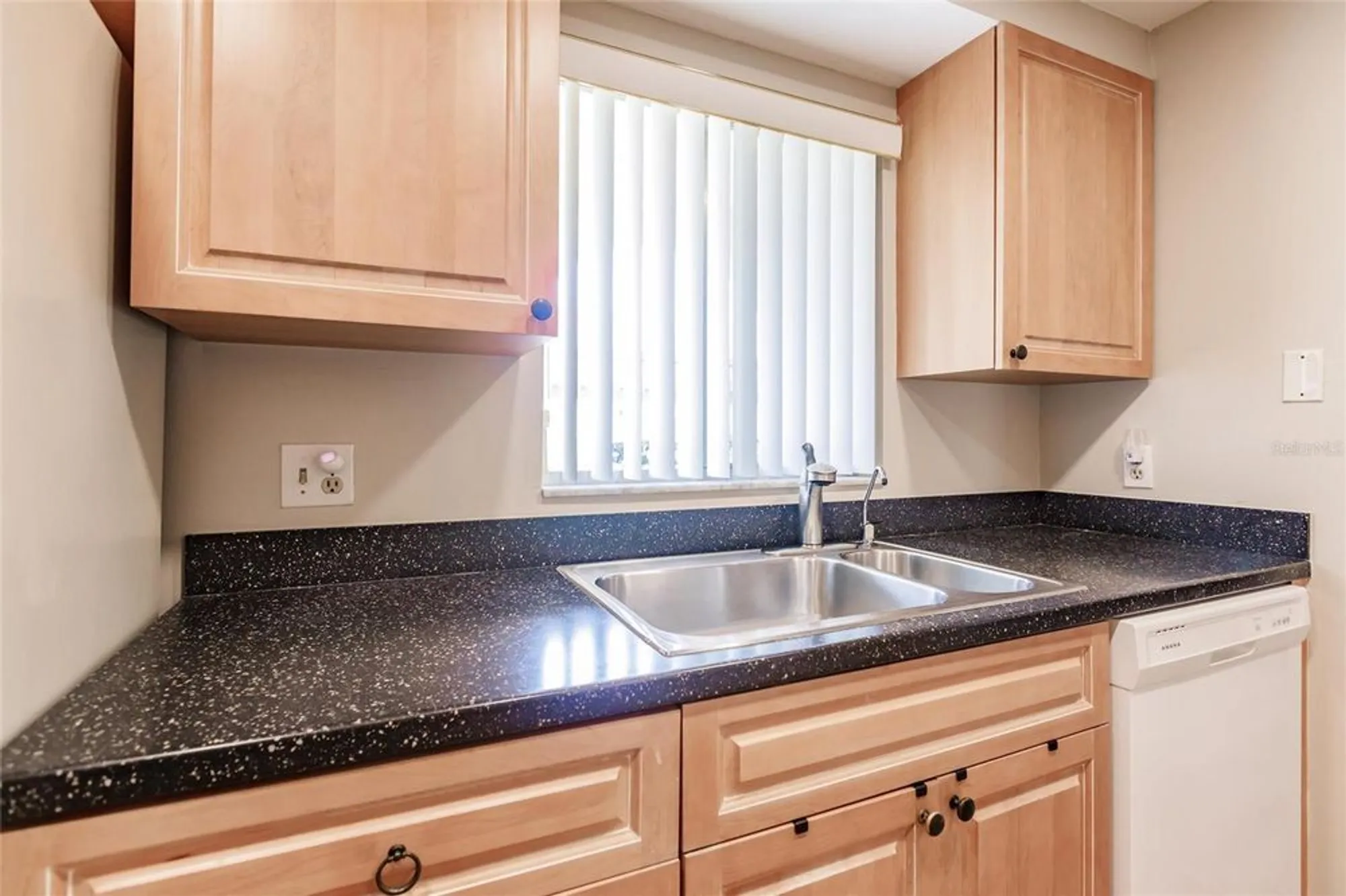 Property Slideshow image 9 of 42 | 3540 hispania pl 214, Sarasota, FL, 34232