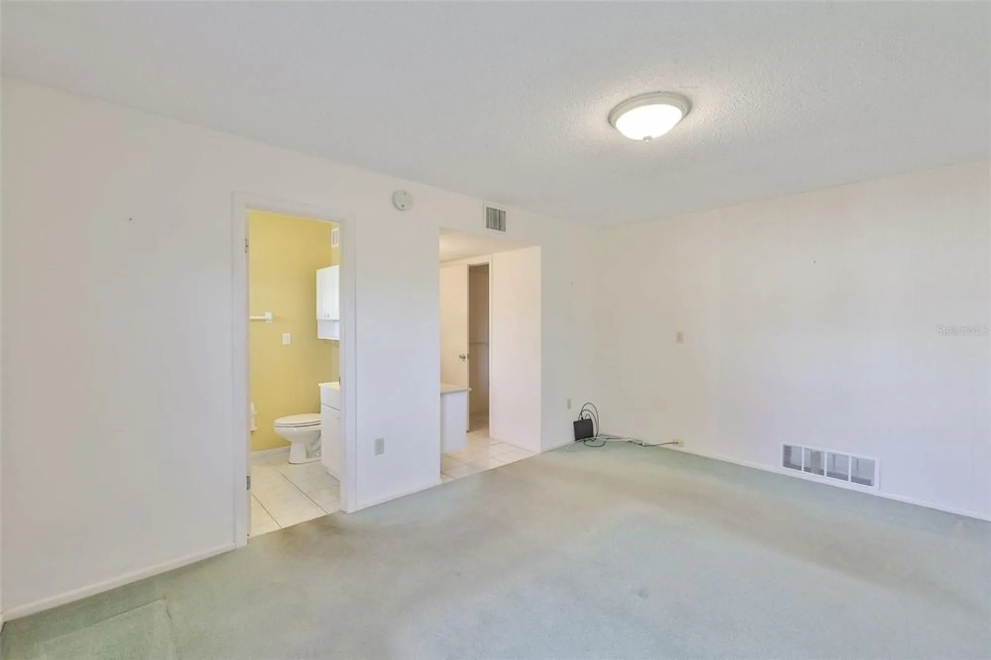 Property Slideshow image 25 of 63 | 1502 desert hills dr, Sun City Center, FL, 33573