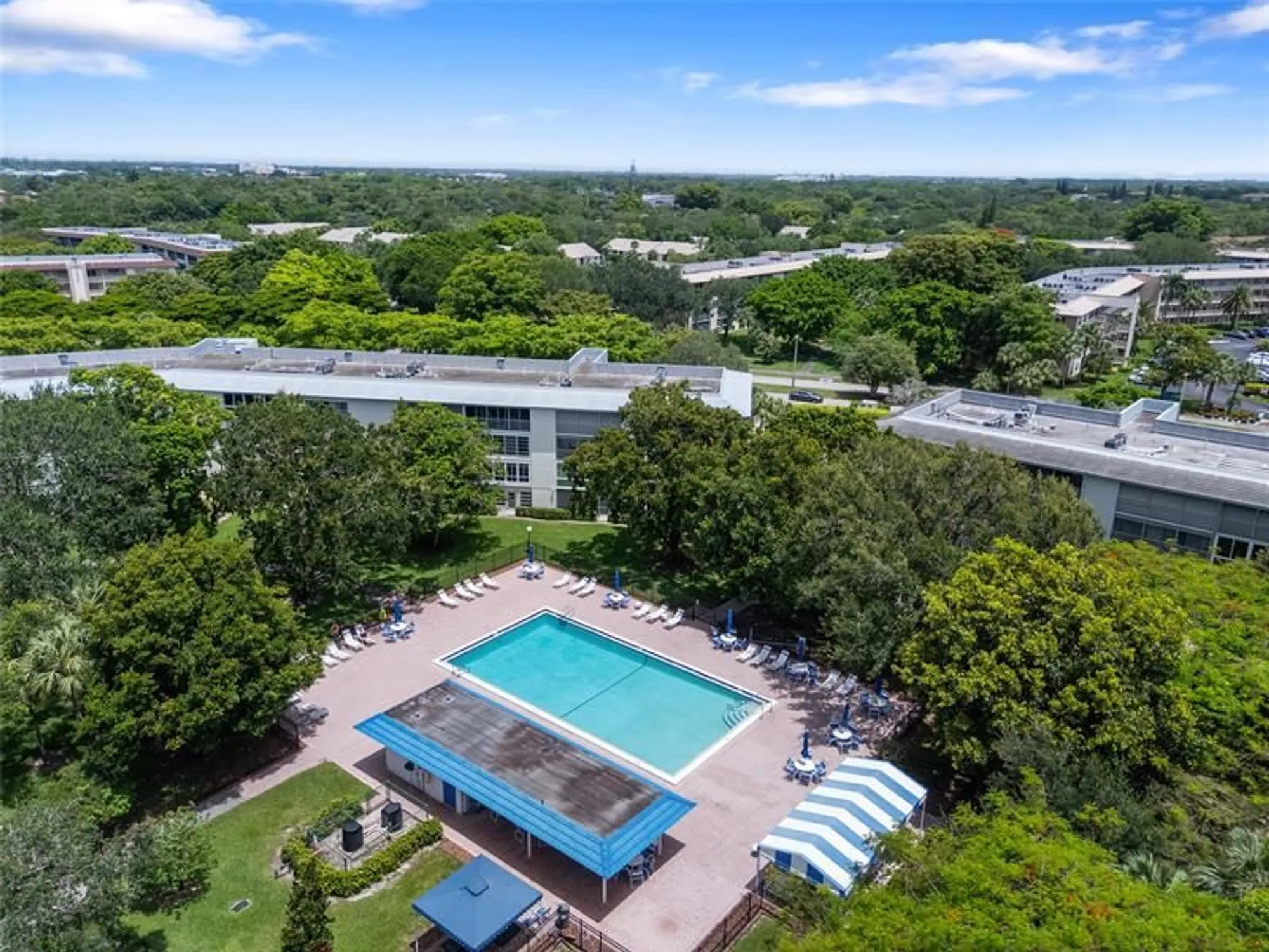 Property Slideshow image 9 of 10 | 3004 portofino isle k4, Coconut Creek, FL, 33066