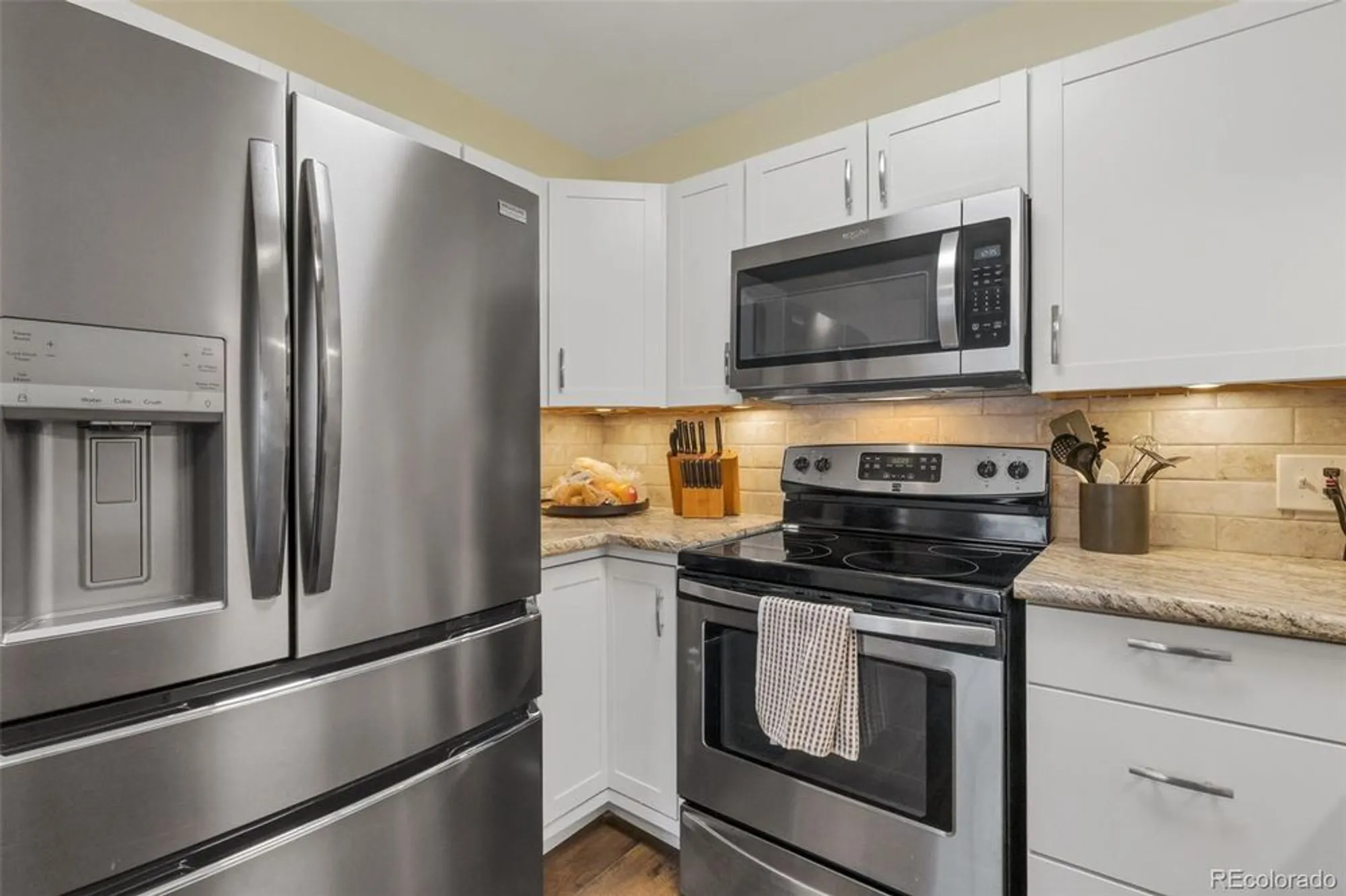 Property Slideshow image 11 of 39 | 13635 e bates ave apt 404, Aurora, CO, 80014