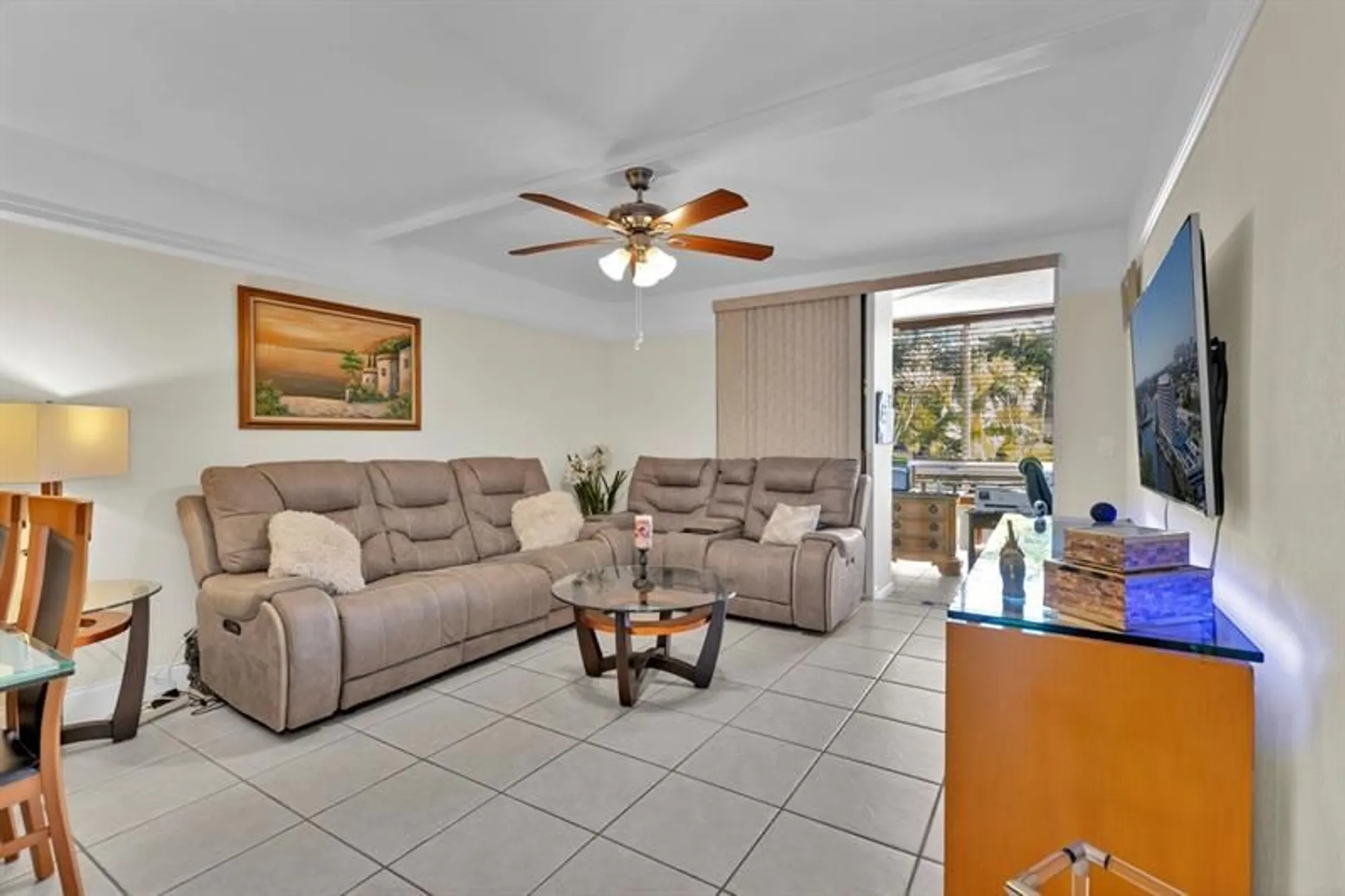 Property Slideshow image 3 of 35 | 6850 royal palm blvd, Margate, FL, 33063