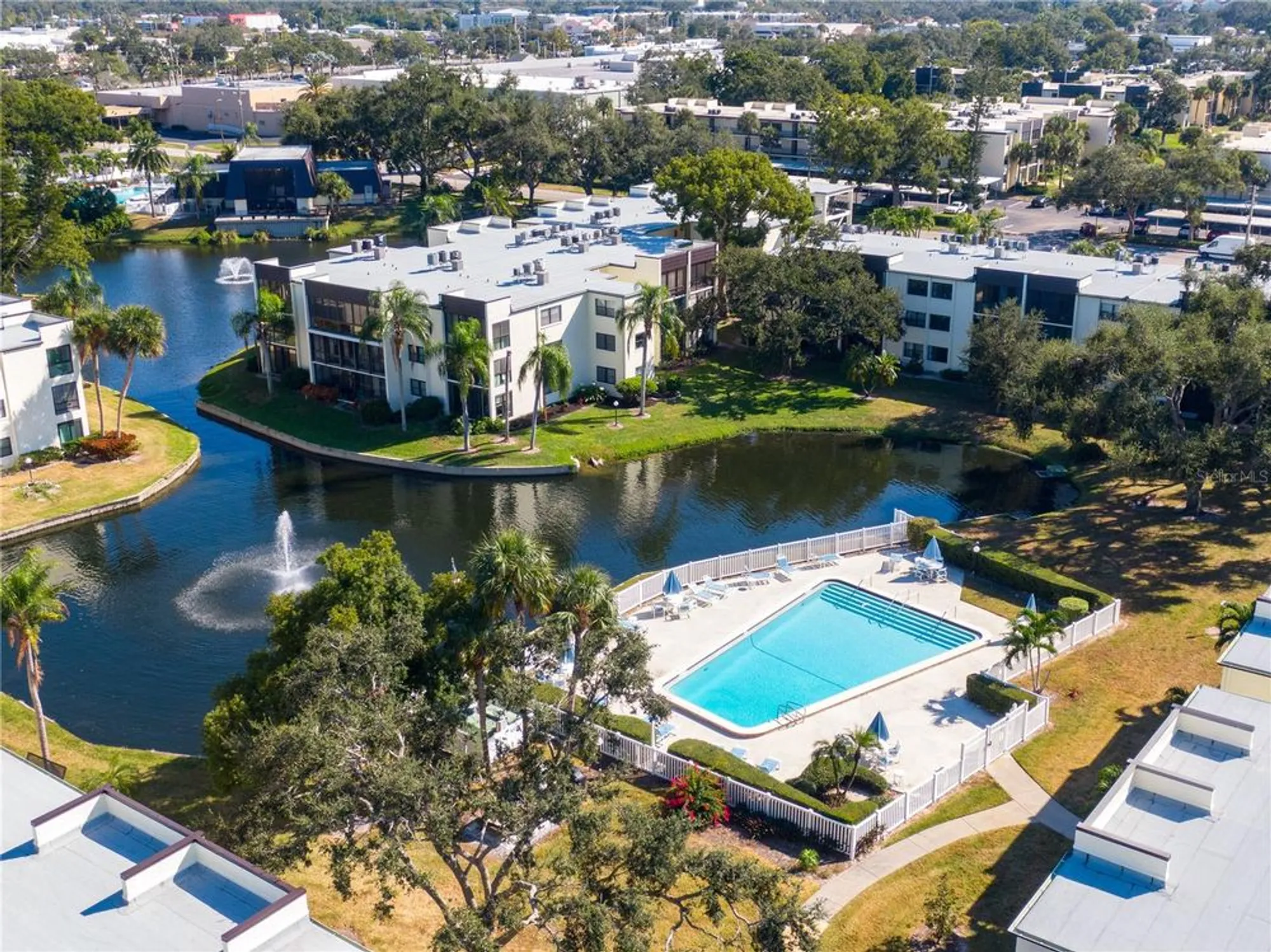 Property Slideshow image 31 of 34 | 14130 rosemary ln 5209, Largo, FL, 33774