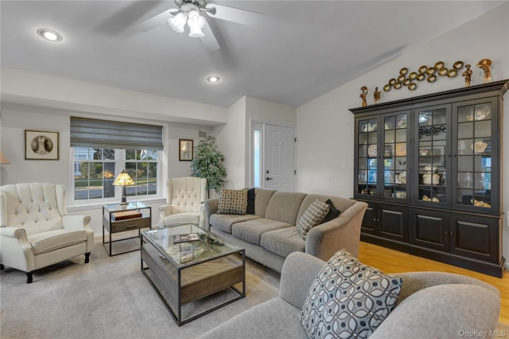 Property Slideshow image 3 of 28 | 256 glen dr, Ridge, NY, 11961