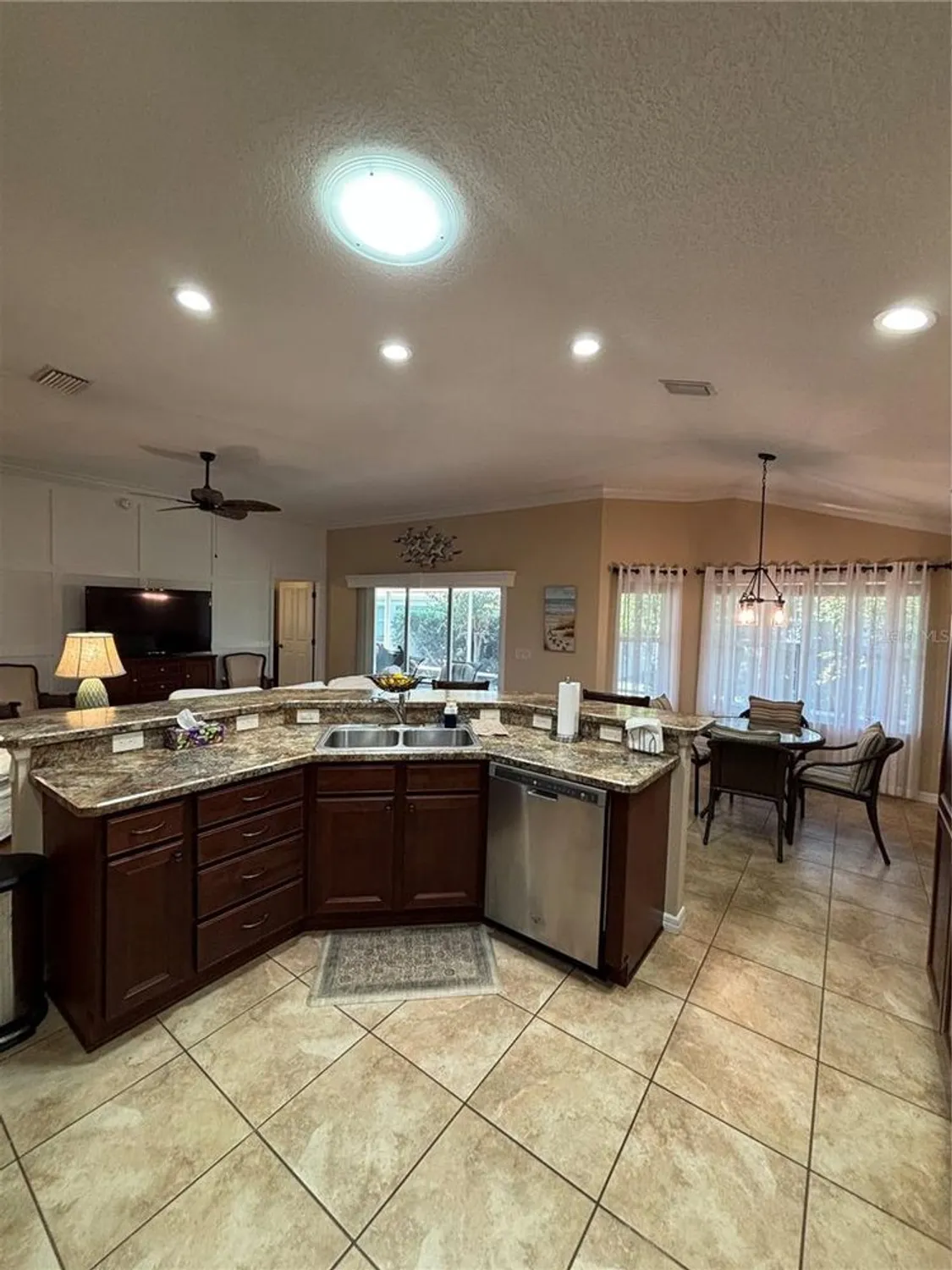 Property Slideshow image 8 of 26 | 2924 french oak ave, The Villages, FL, 32163