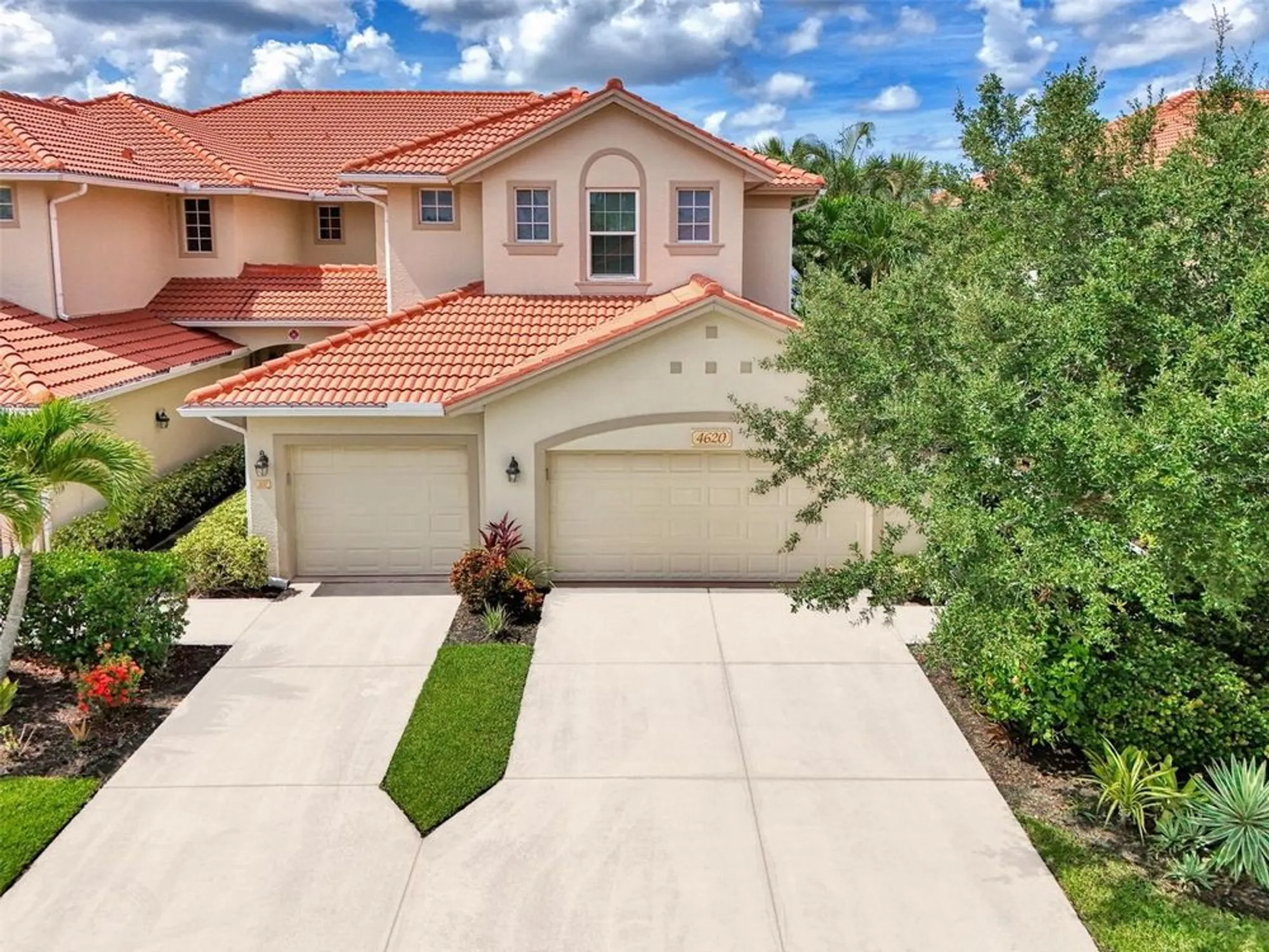 Property Slideshow image 1 of 81 | 4620 club dr unit 102, Port Charlotte, FL, 33953