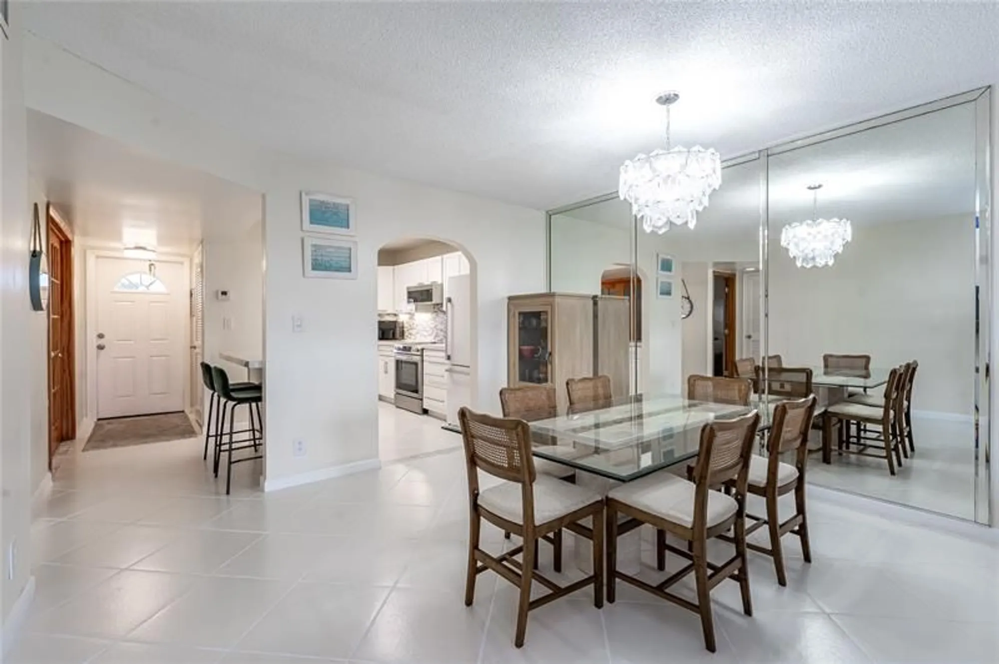 Property Slideshow image 11 of 59 | 9411 n hollybrook lake dr apt 309, Pembroke Pines, FL, 33025