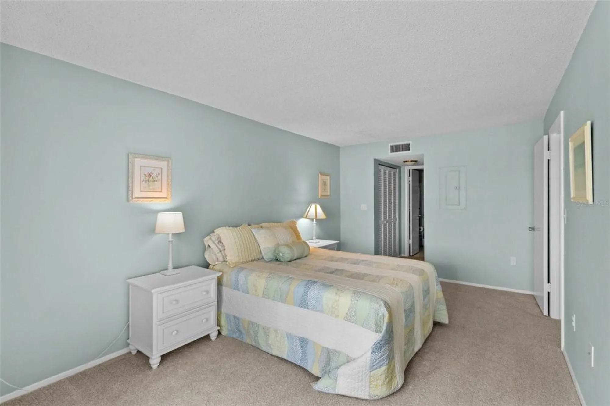 Property Slideshow image 33 of 40 | 4775 cove cir apt 407, Saint Petersburg, FL, 33708