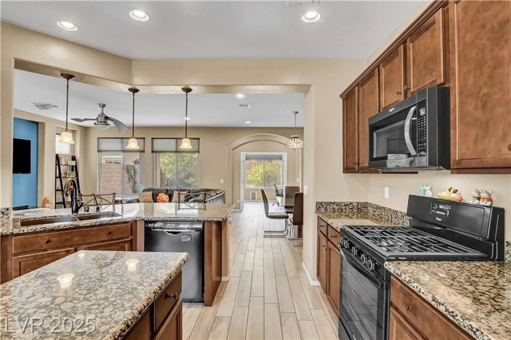 Property Slideshow image 22 of 82 | 5749 keystone crest st, North Las Vegas, NV, 89081
