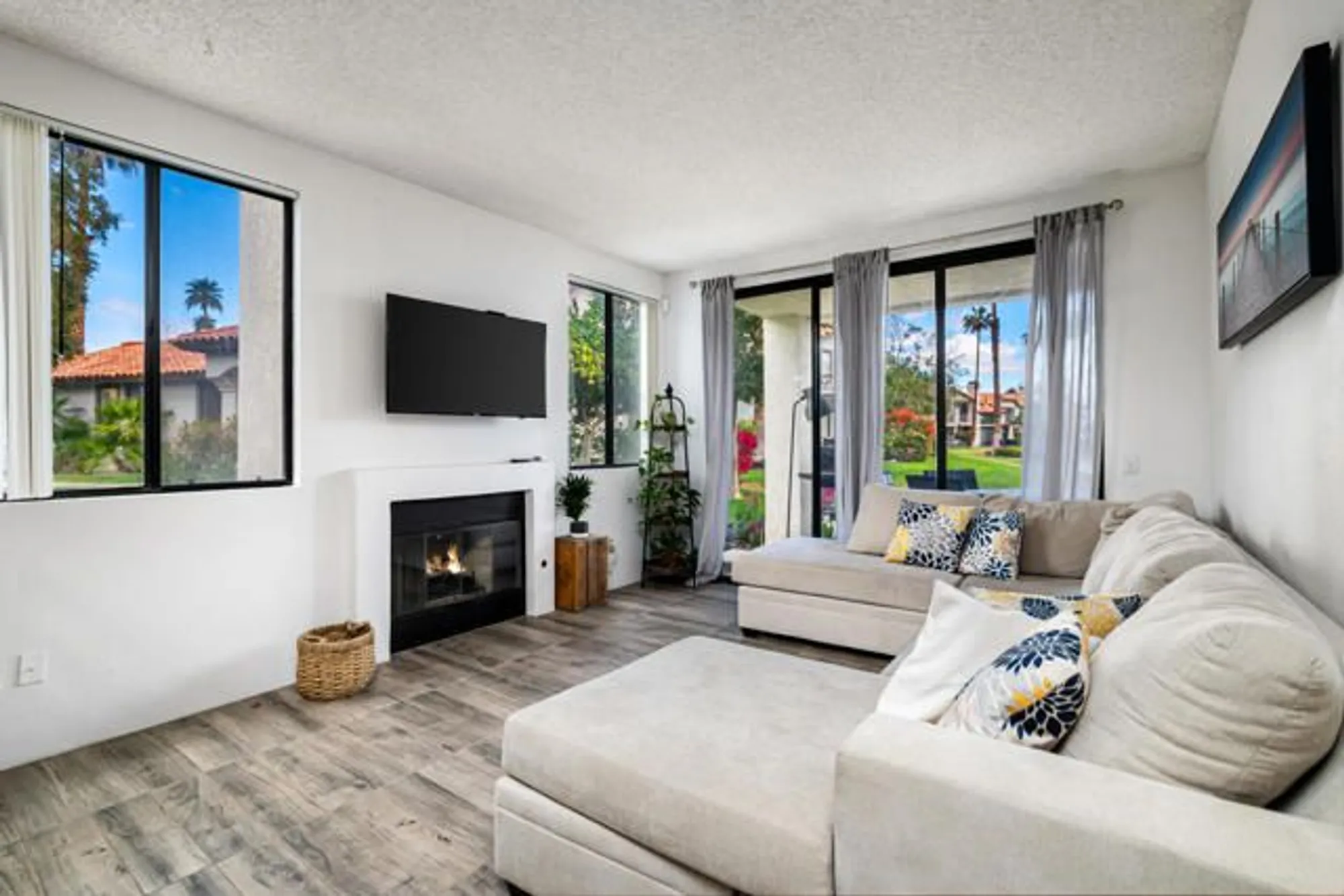 Property Slideshow image 15 of 36 | 54964 firestone, La Quinta, CA, 92253