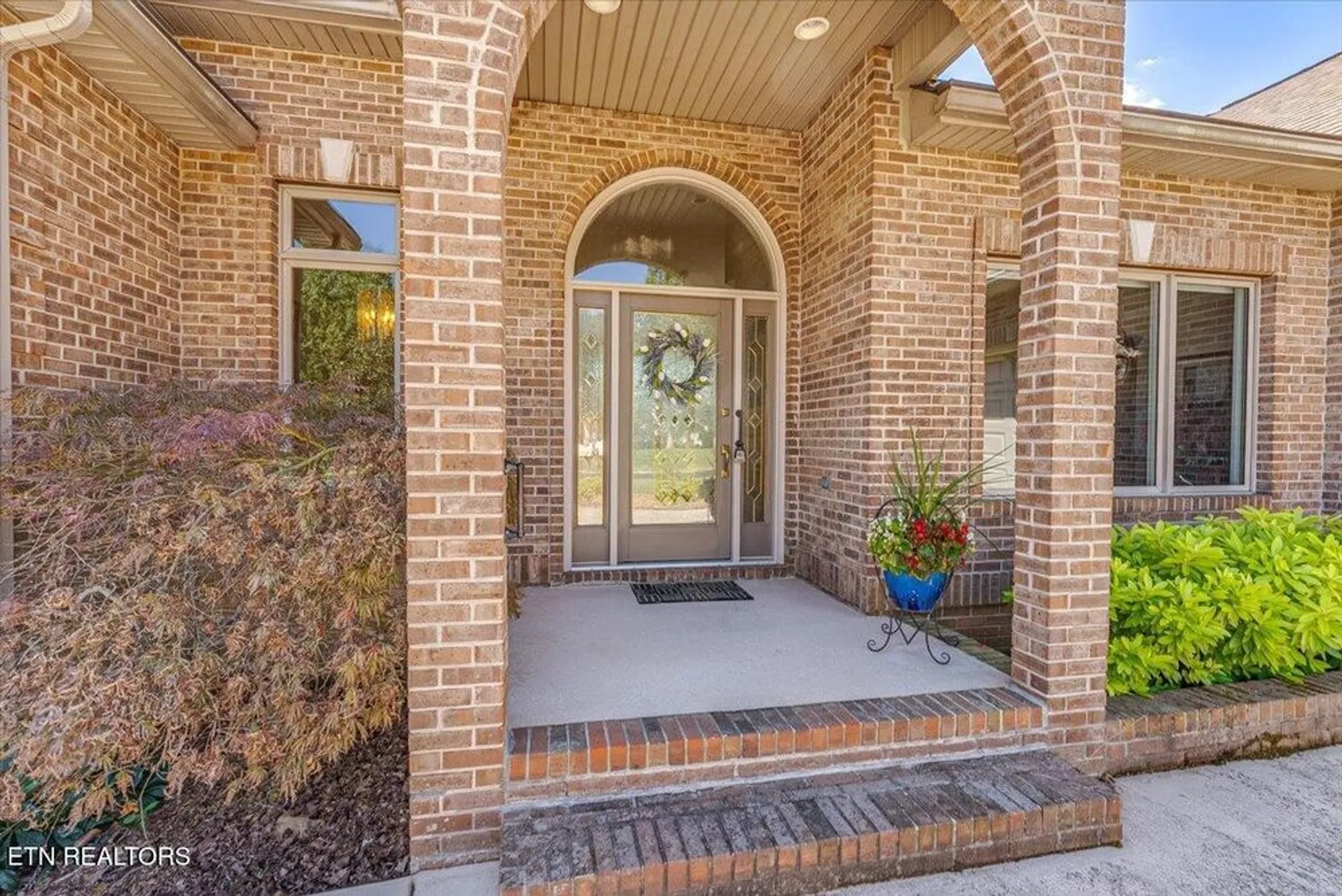 Property Slideshow image 3 of 55 | 108 wewoka way, Loudon, TN, 37774