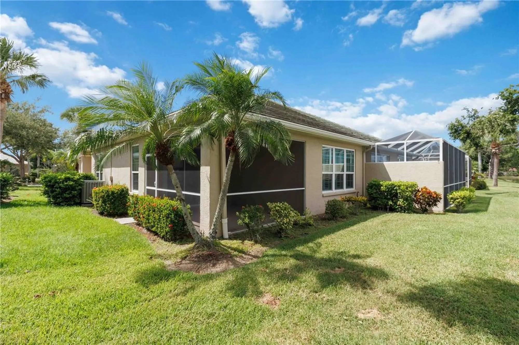 Property Slideshow image 29 of 51 | 4939 lakescene pl, Sarasota, FL, 34243