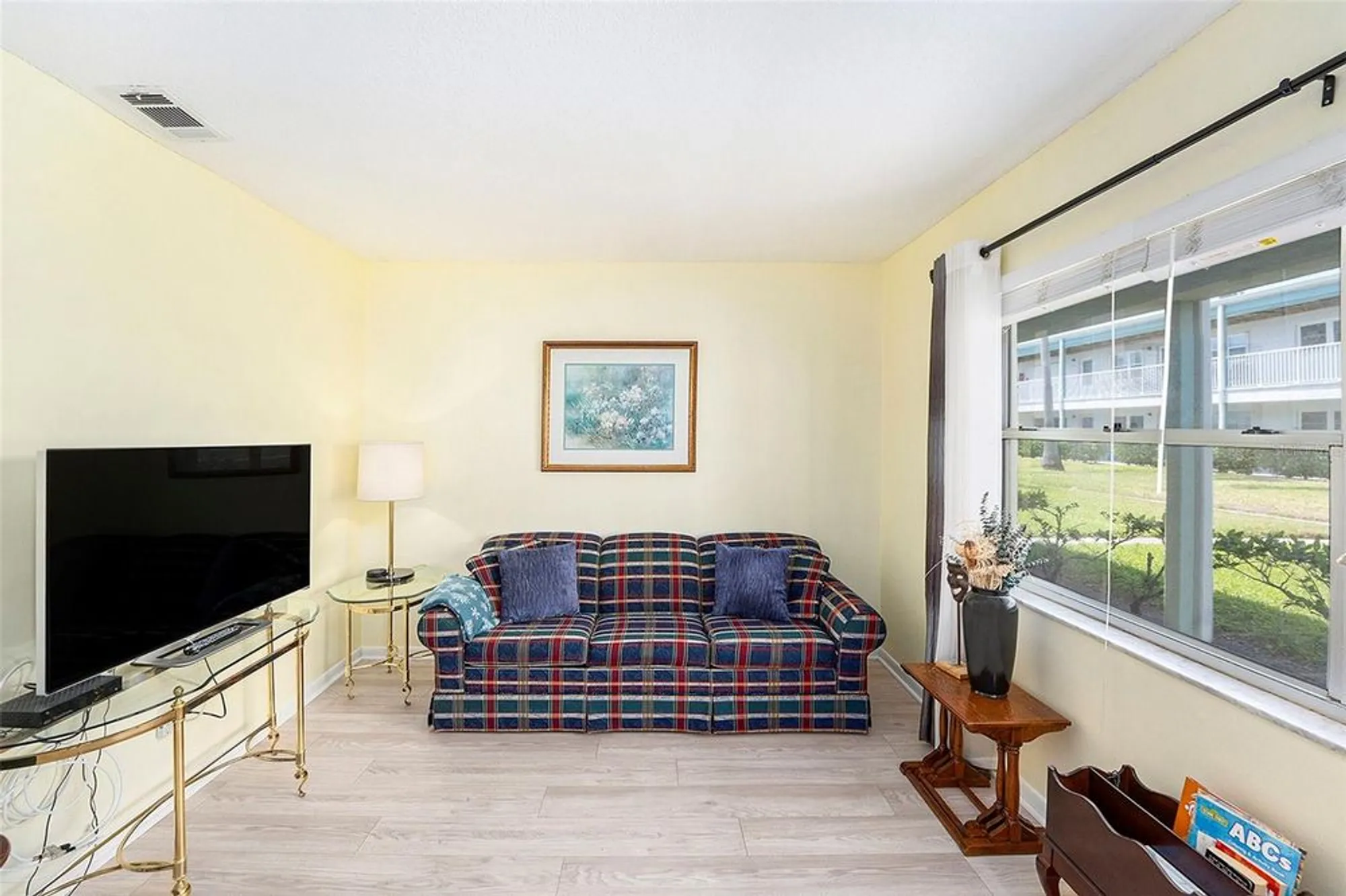 Property Slideshow image 13 of 31 | 5216 81st st n apt 2, St Petersburg, FL, 33709