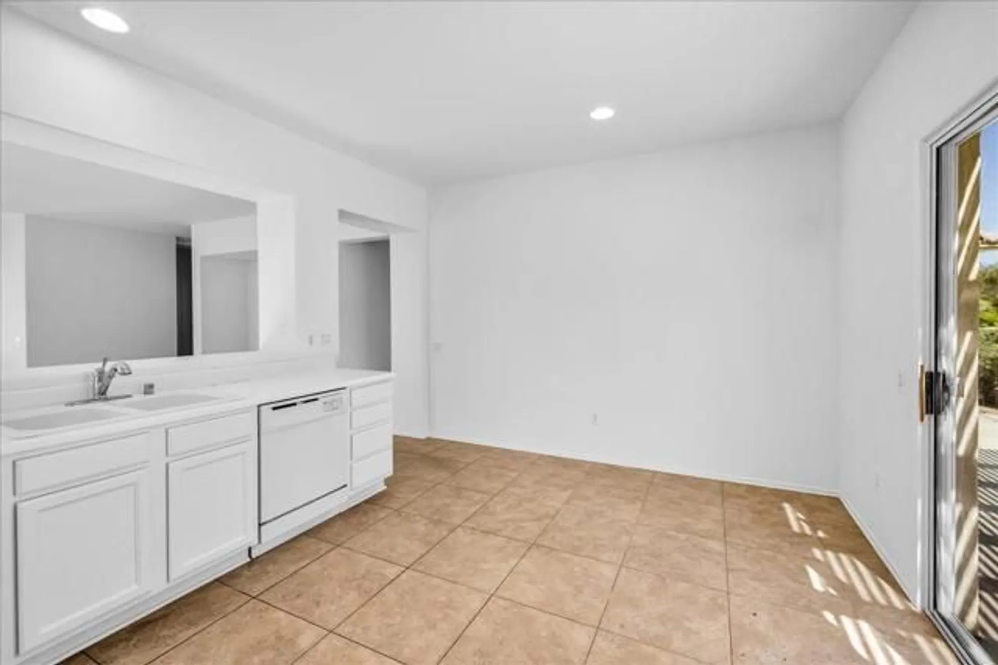 Property Slideshow image 13 of 43 | 78685 rockwell cir, Palm Desert, CA, 92211