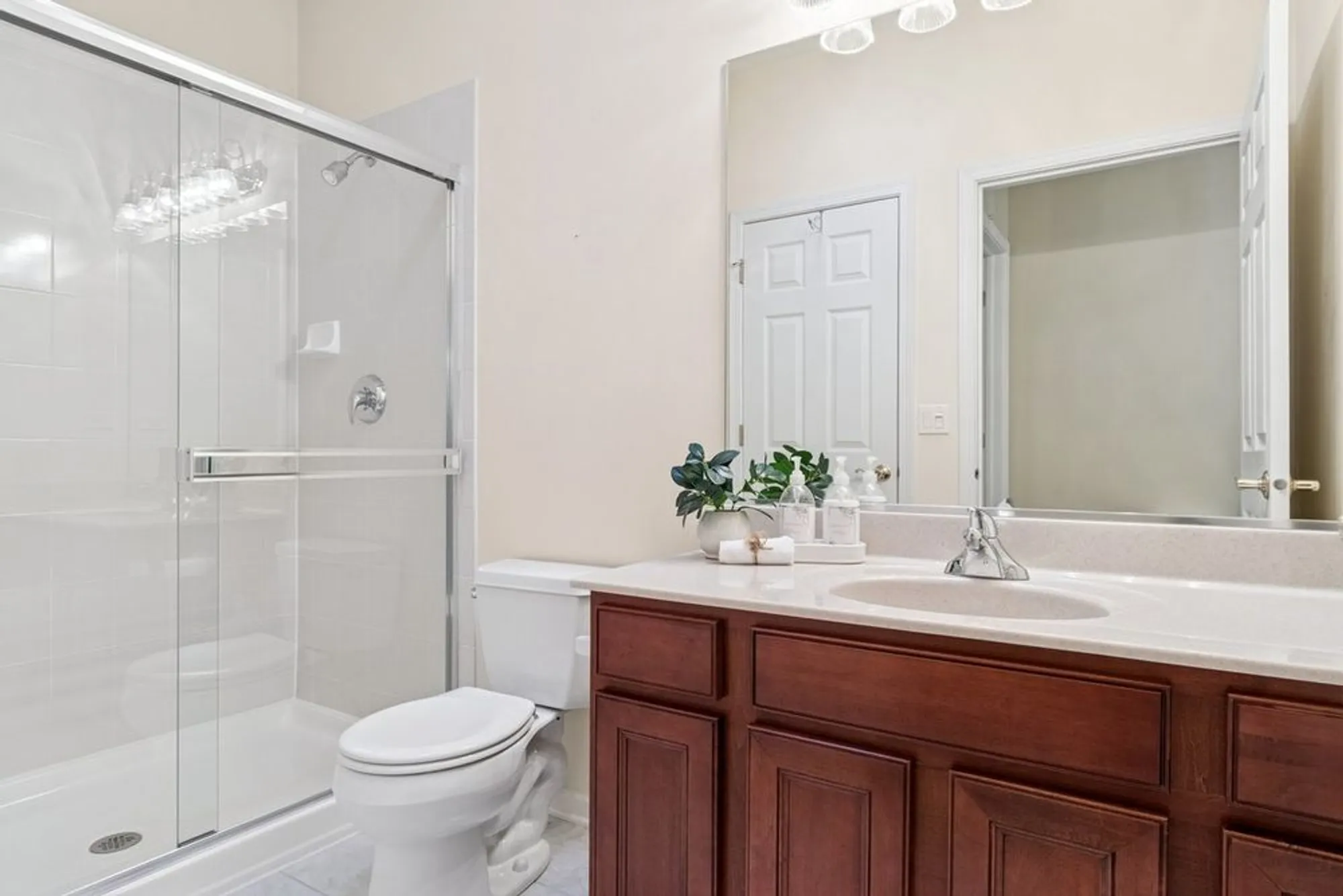 Property Slideshow image 20 of 40 | 1504 mansfield dr, Aurora, IL, 60502