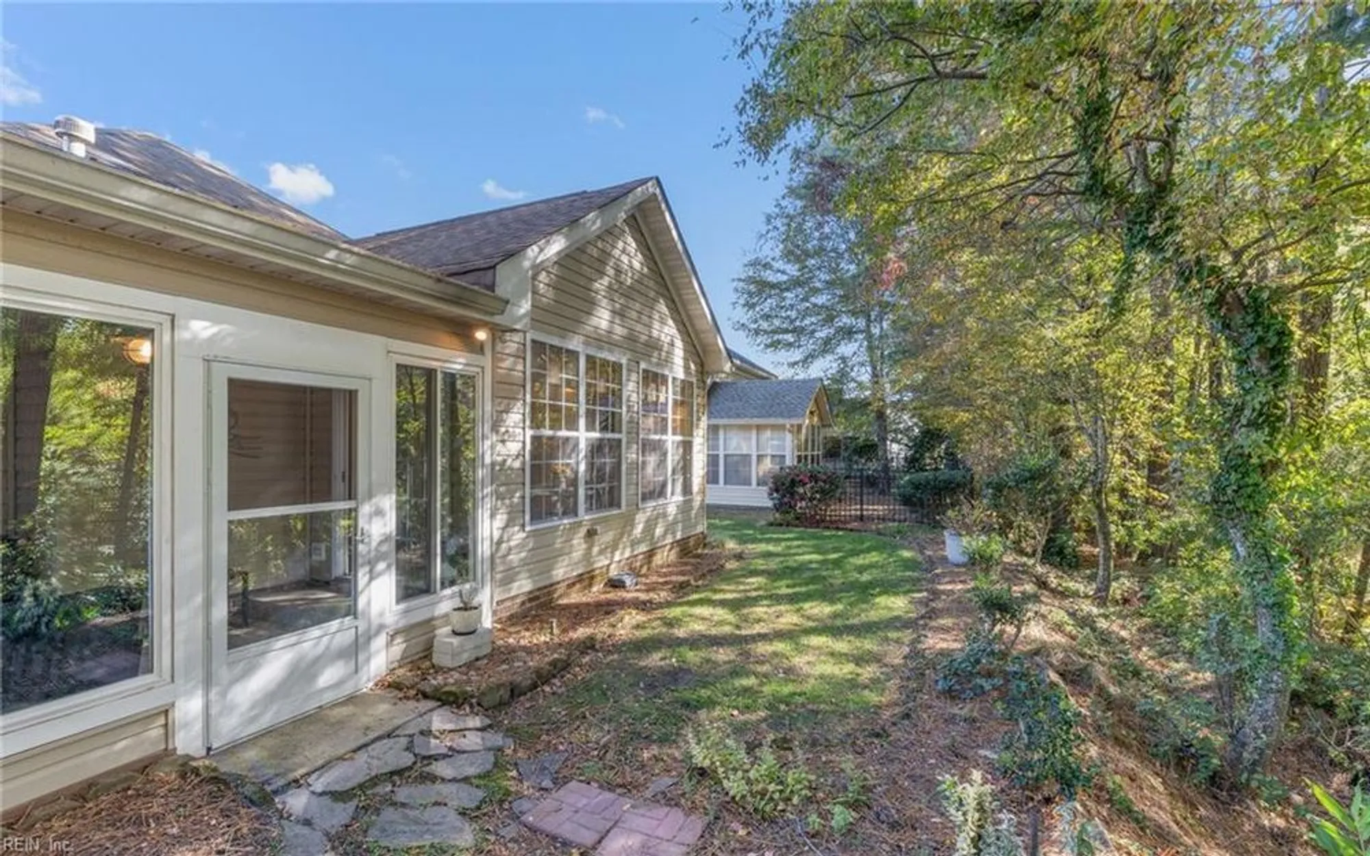 Property Slideshow image 34 of 48 | 2632 einstein dr, Virginia Beach, VA, 23456