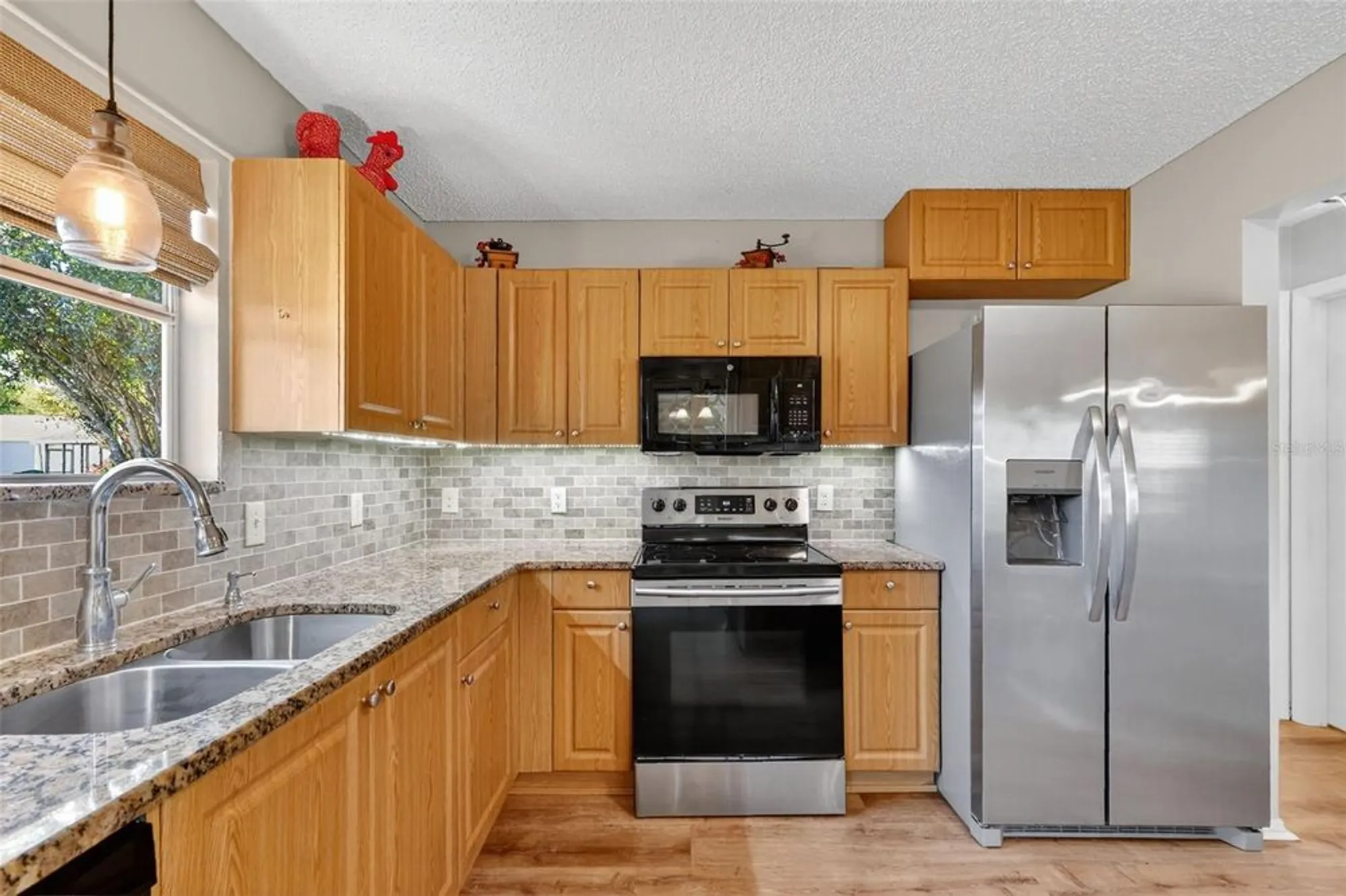 Property Slideshow image 13 of 37 | 203 modesto rd, The Villages, FL, 32159