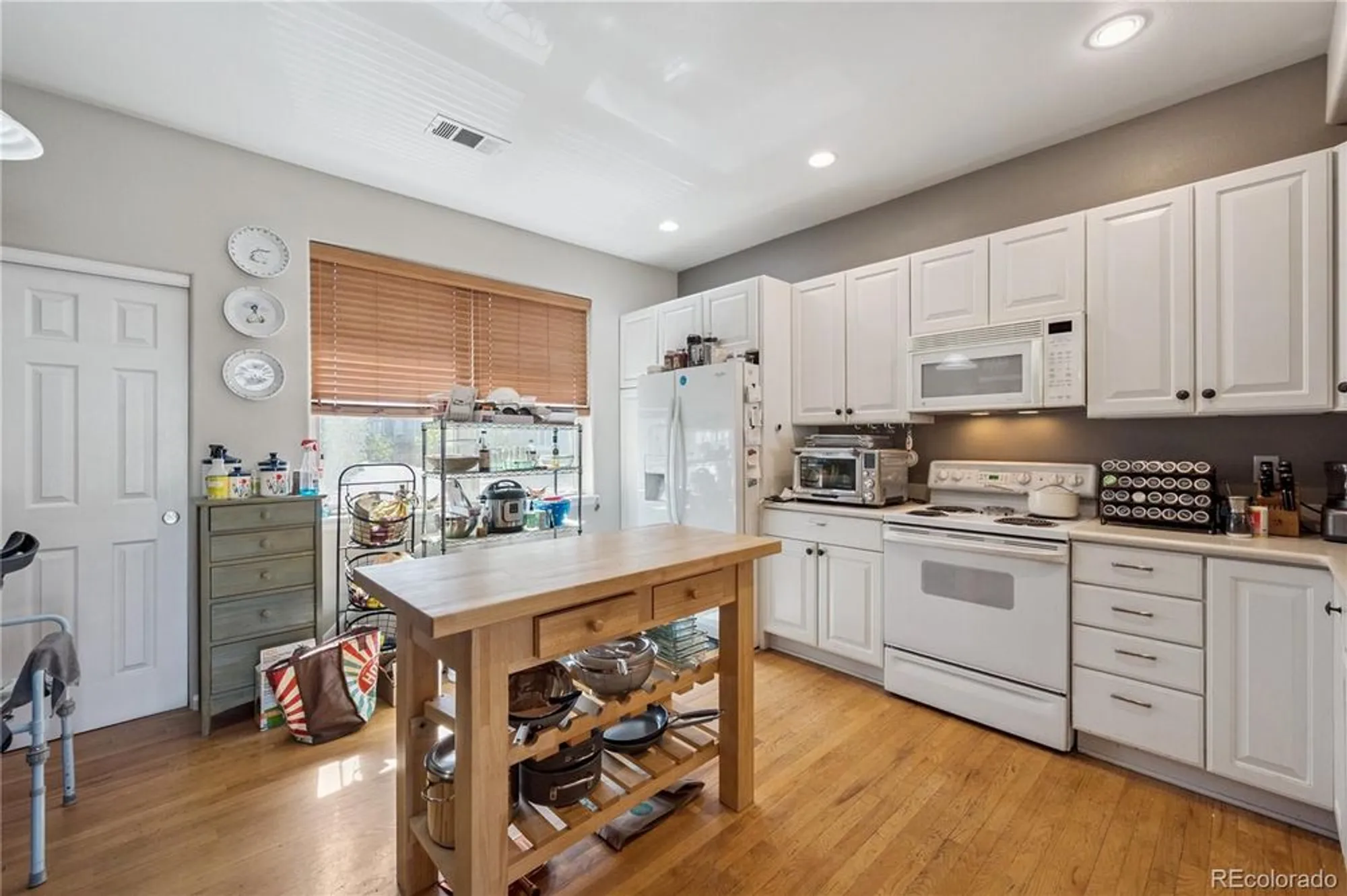 Property Slideshow image 9 of 20 | 2773 w riverwalk cir h, Littleton, CO, 80123