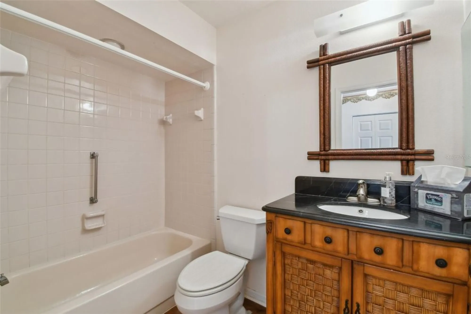 Property Slideshow image 21 of 28 | 912 e del webb blvd, Sun City Center, FL, 33573