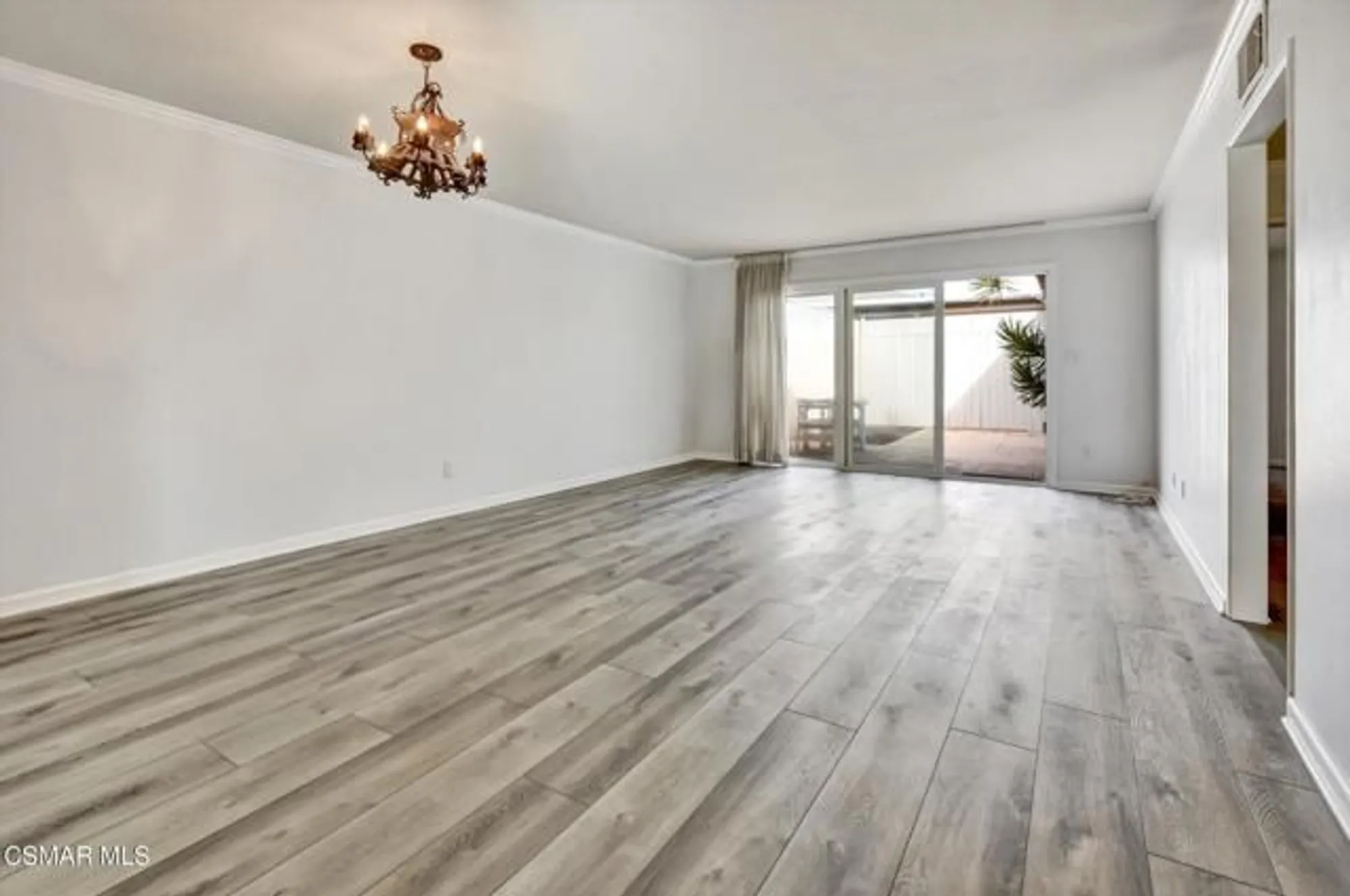 Property Slideshow image 6 of 58 | 161 w bay blvd, Port Hueneme, CA, 93041