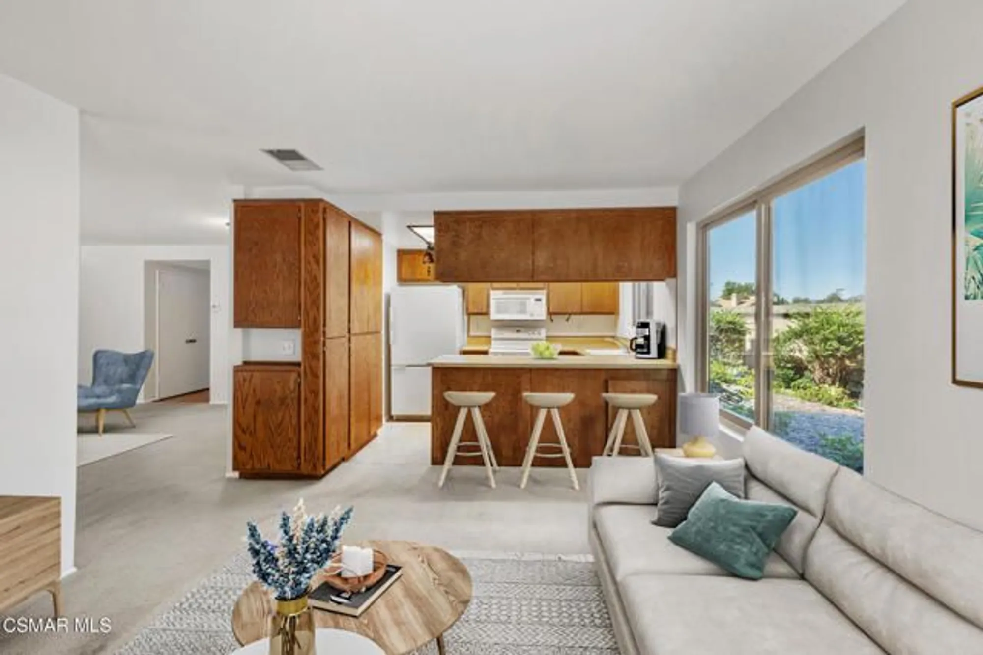 Property Slideshow image 19 of 62 | 224 oakleaf dr 105, Thousand Oaks, CA, 91360