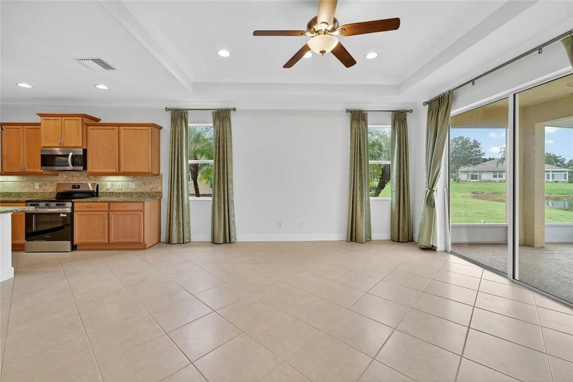 Property Slideshow image 27 of 64 | 2226 nottingham greens dr, Sun City Center, FL, 33573
