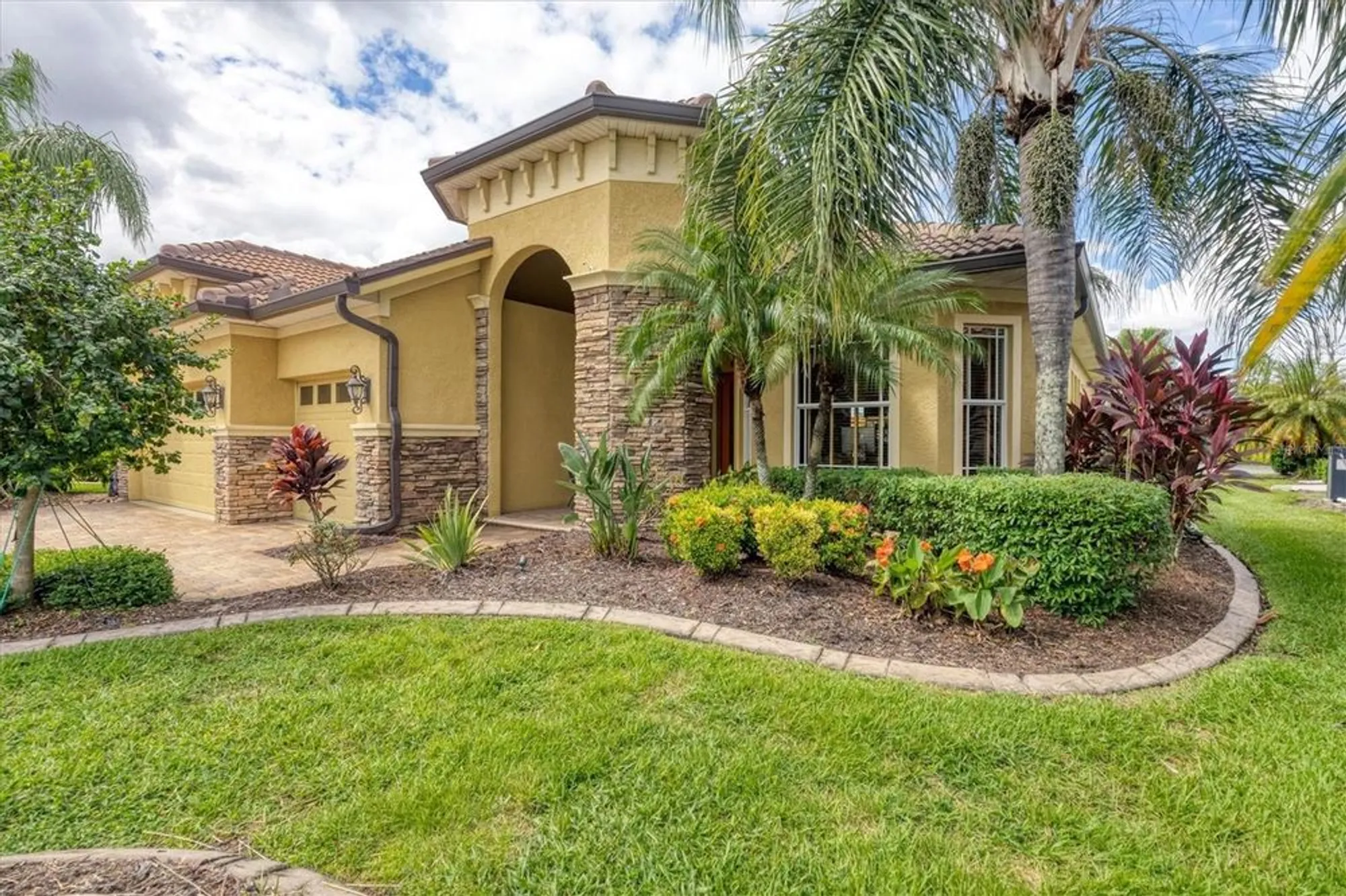 Property Slideshow image 2 of 90 | 1051 creek nine dr, North Port, FL, 34291