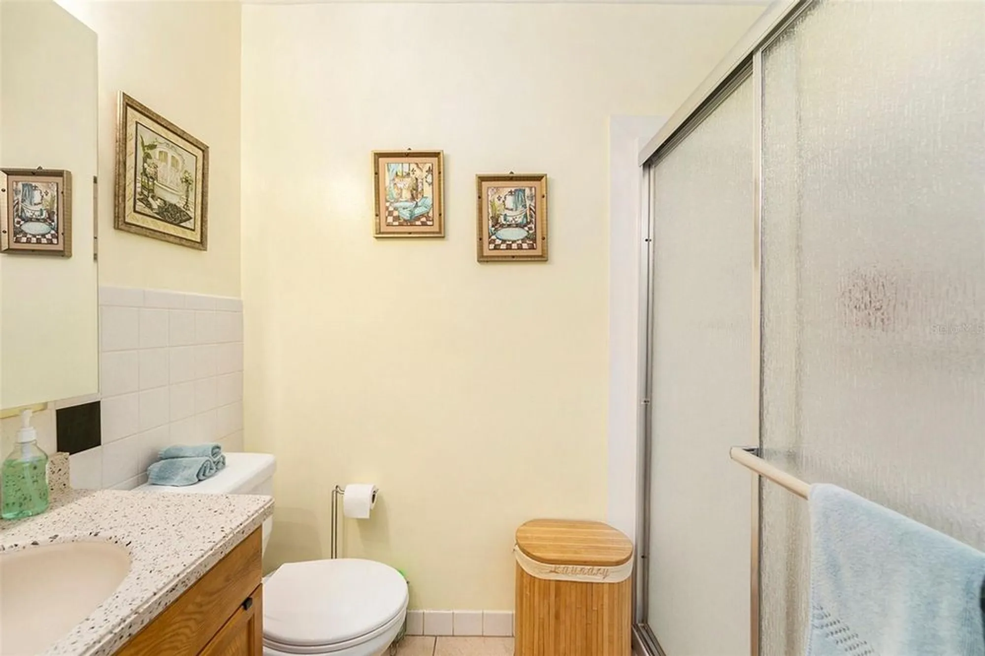 Property Slideshow image 22 of 31 | 5216 81st st n apt 2, St Petersburg, FL, 33709