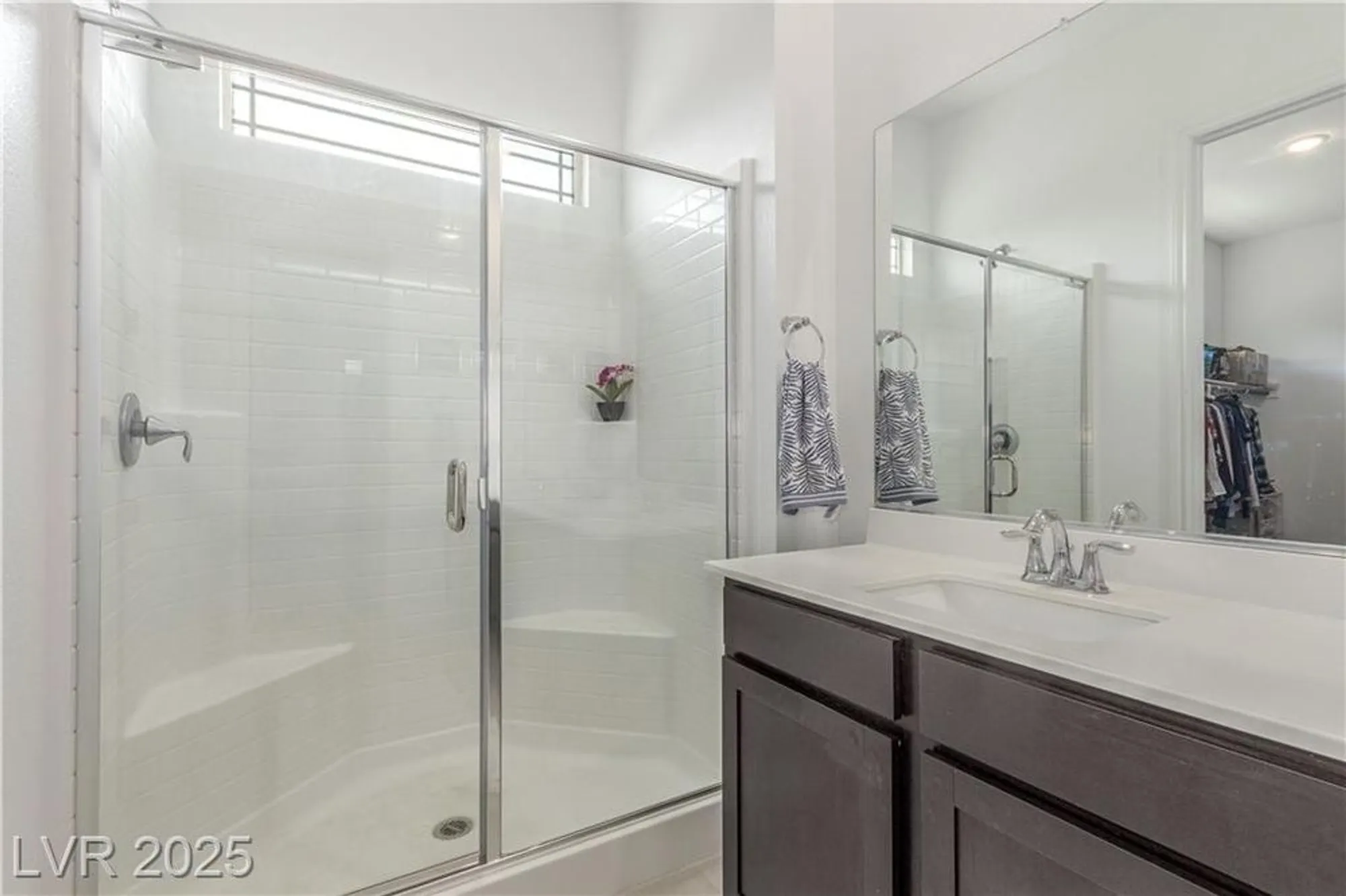Property Slideshow image 18 of 43 | 905 belleforte ln, Las Vegas, NV, 89138