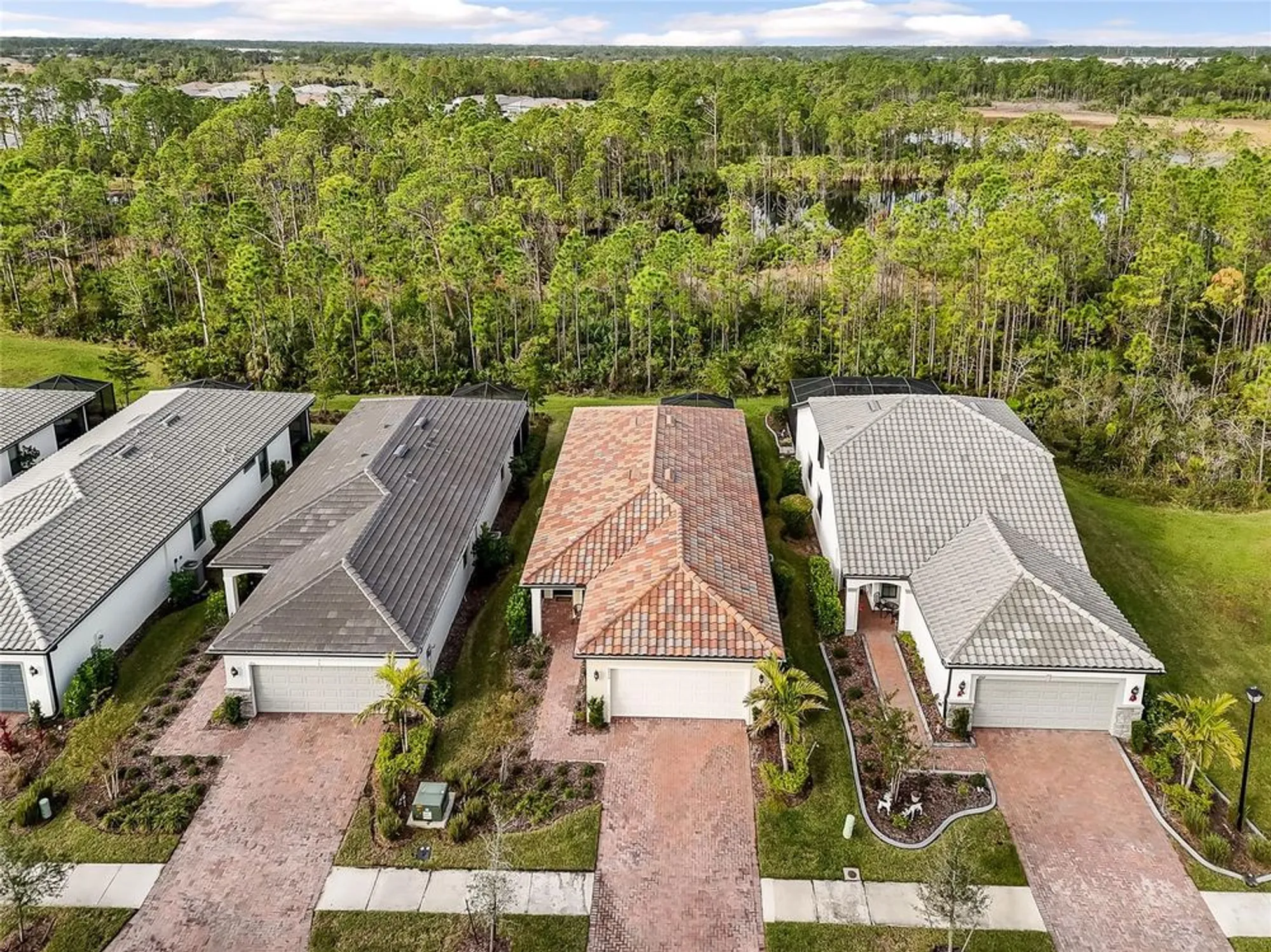 Property Slideshow image 33 of 61 | 2759 lavandula ct, North Port, FL, 34289