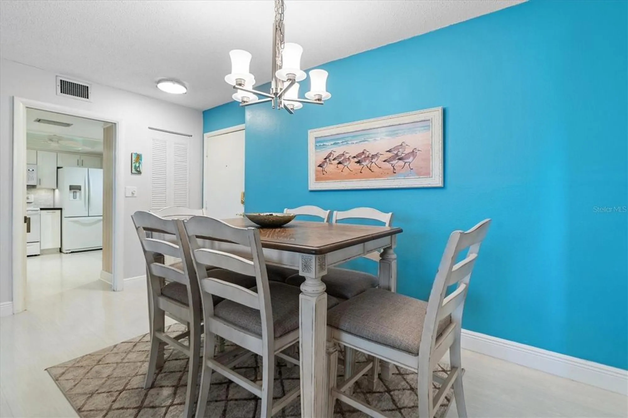 Property Slideshow image 6 of 45 | 19029 us highway 19 n apt 9-404, Clearwater, FL, 33764