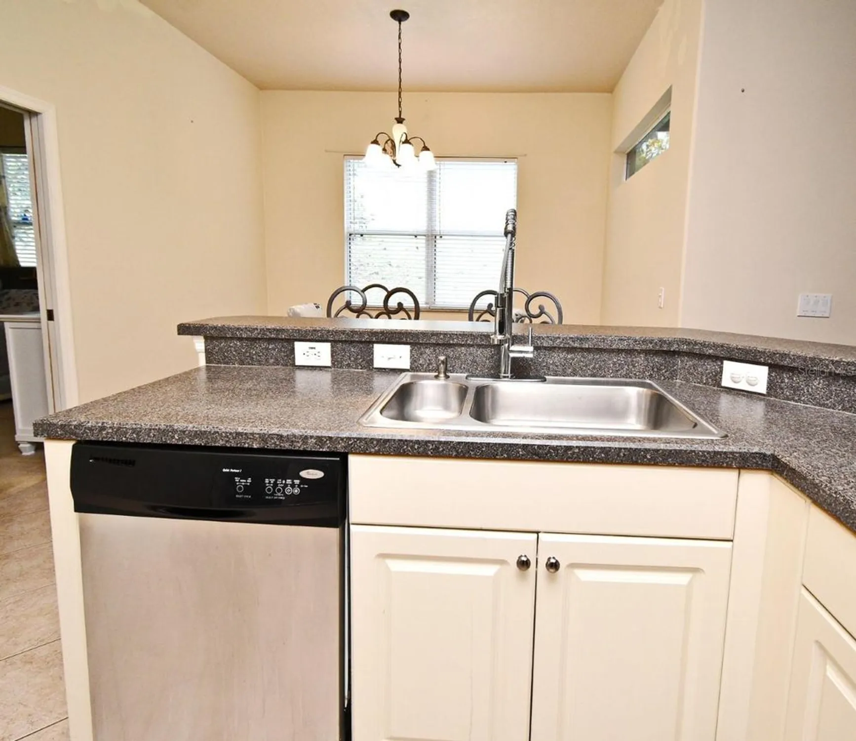 Property Slideshow image 18 of 48 | 2503 squaw crk, Clermont, FL, 34711