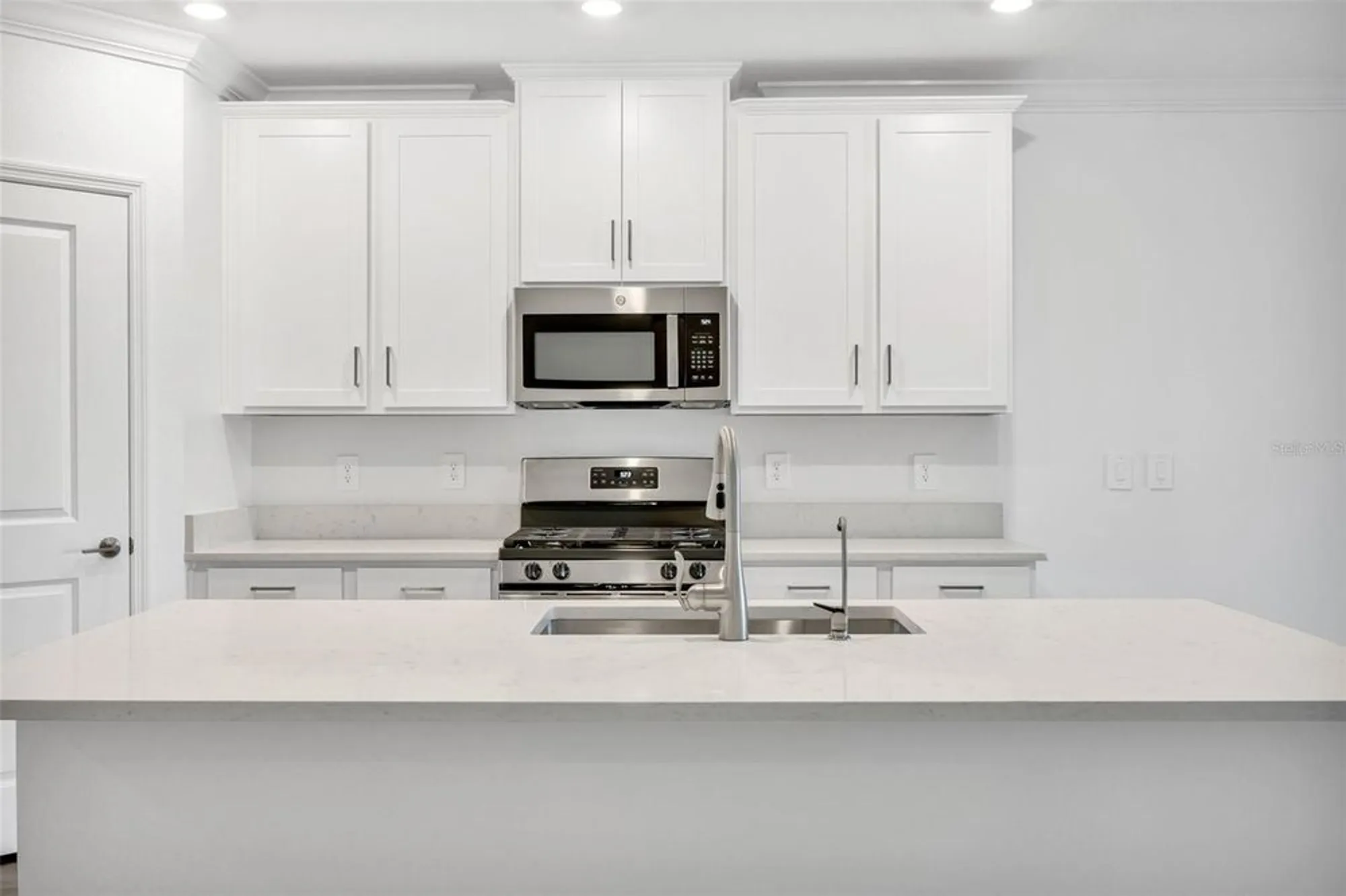 Property Slideshow image 10 of 63 | 17523 holly well ave, Wimauma, FL, 33598