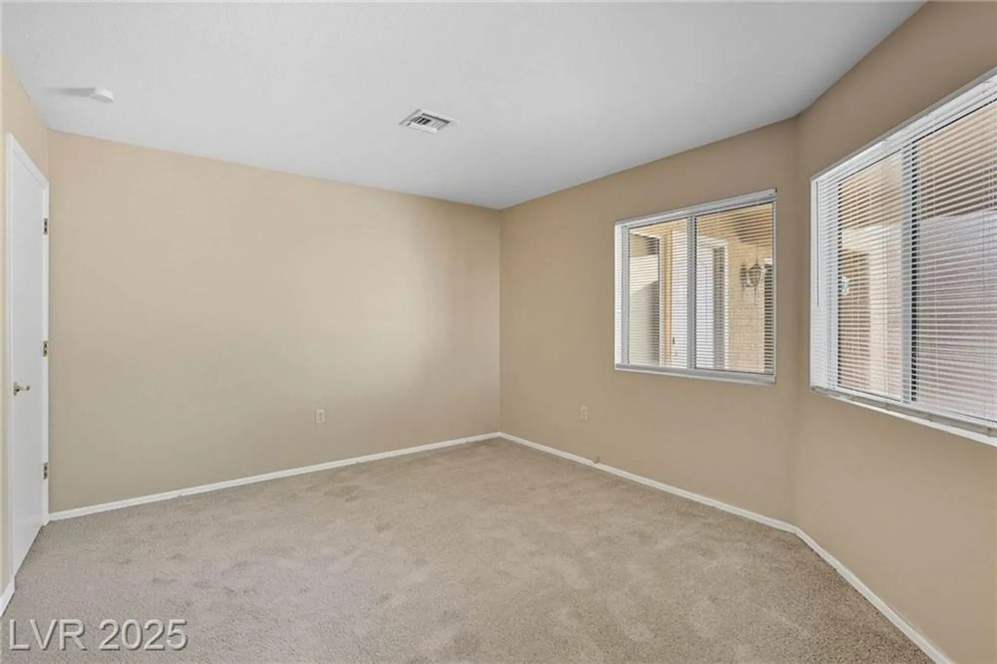 Property Slideshow image 25 of 42 | 2501 showcase dr, Las Vegas, NV, 89134