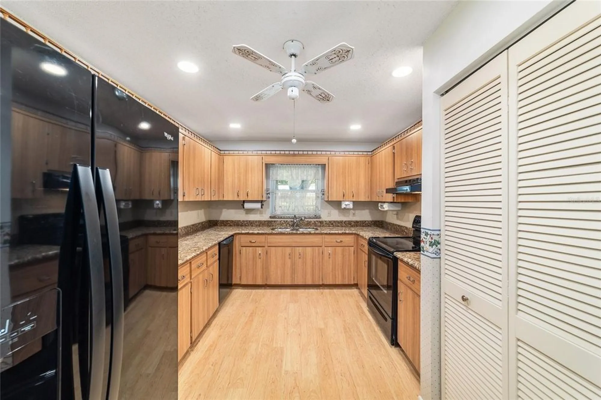 Property Slideshow image 13 of 32 | 8702 sw 93rd ln d, Ocala, FL, 34481