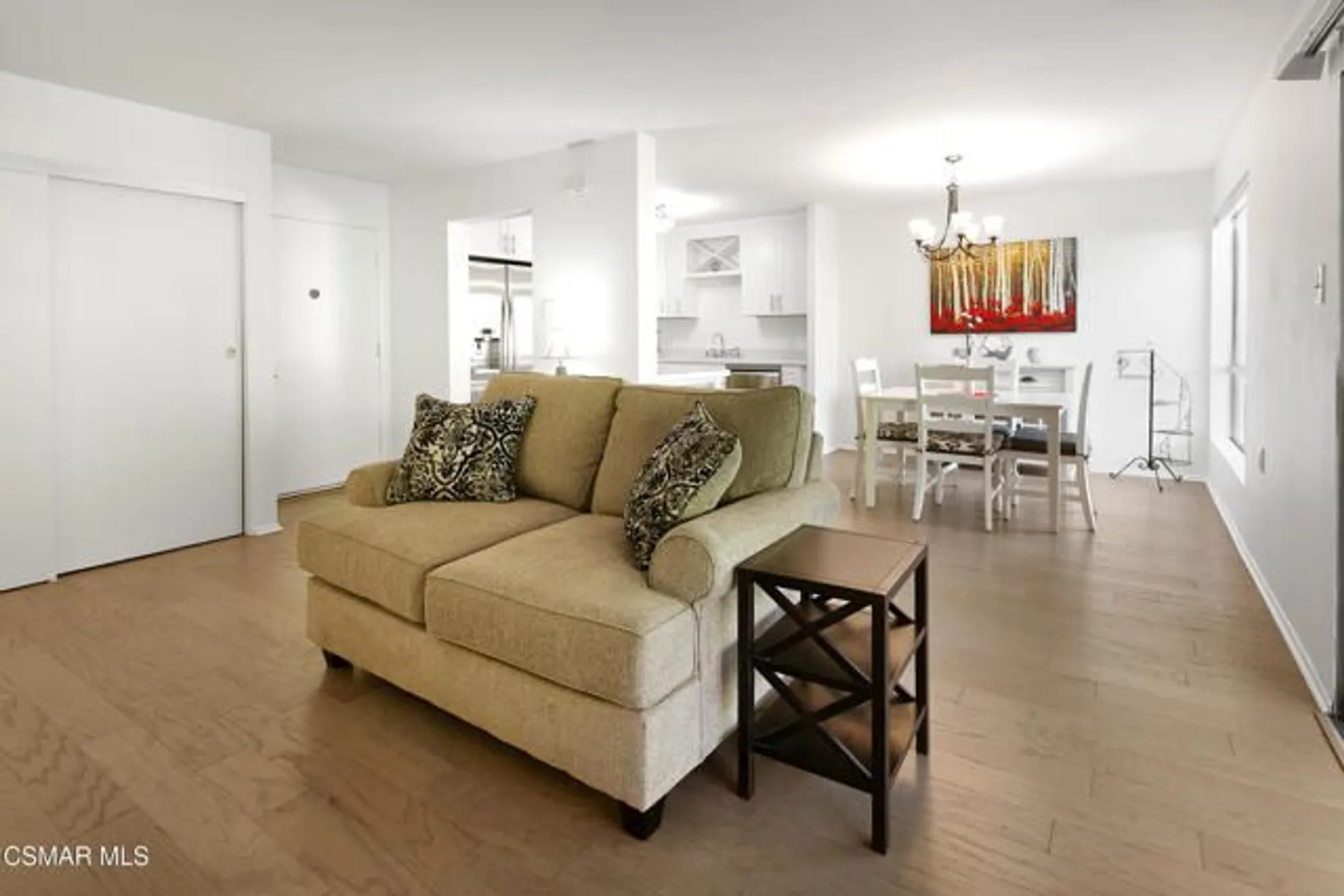 Property Slideshow image 6 of 16 | 286 oakleaf dr apt 22, Thousand Oaks, CA, 91360