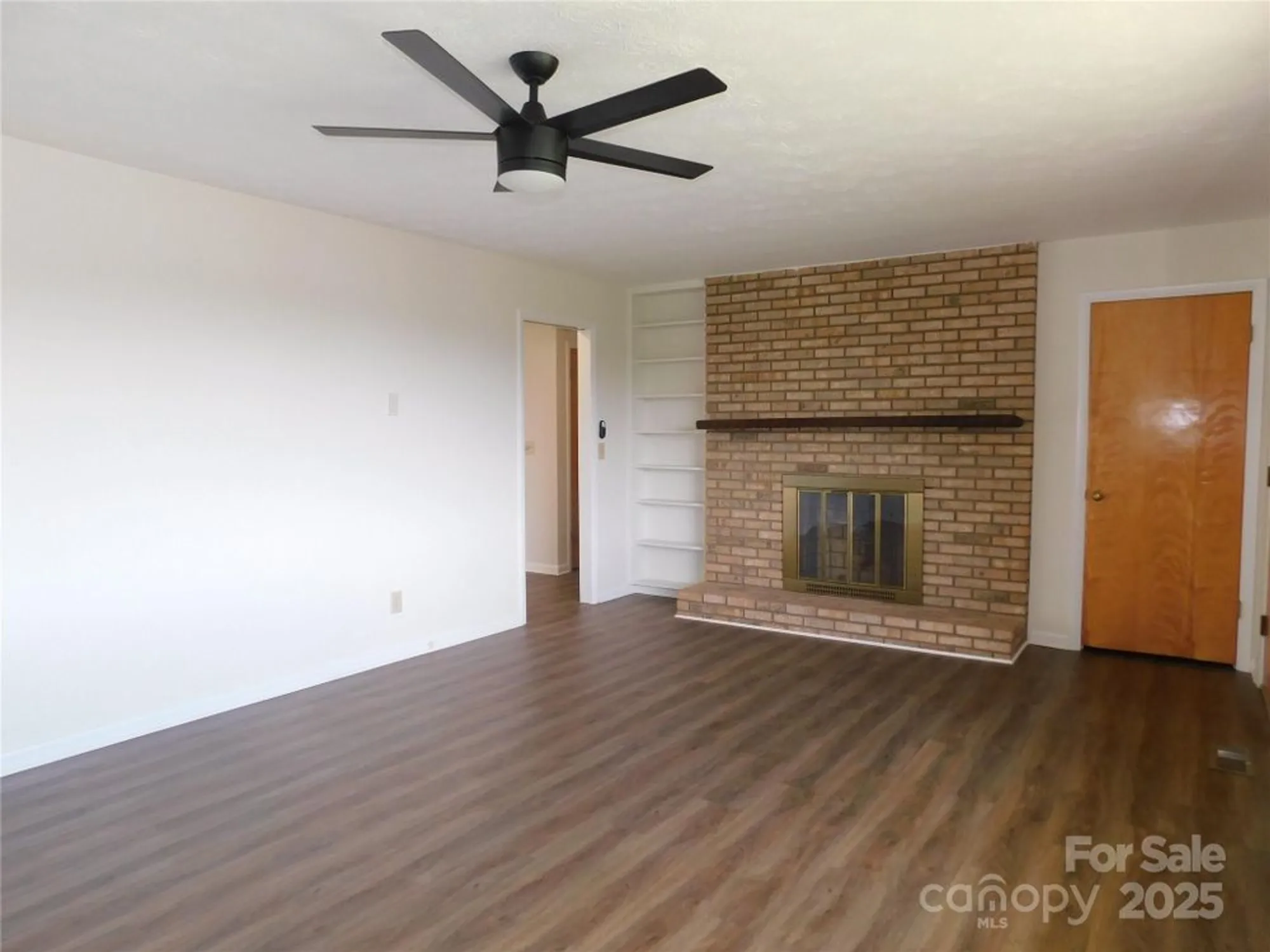 Property Slideshow image 13 of 33 | 125 fulton dr, Hendersonville, NC, 28792