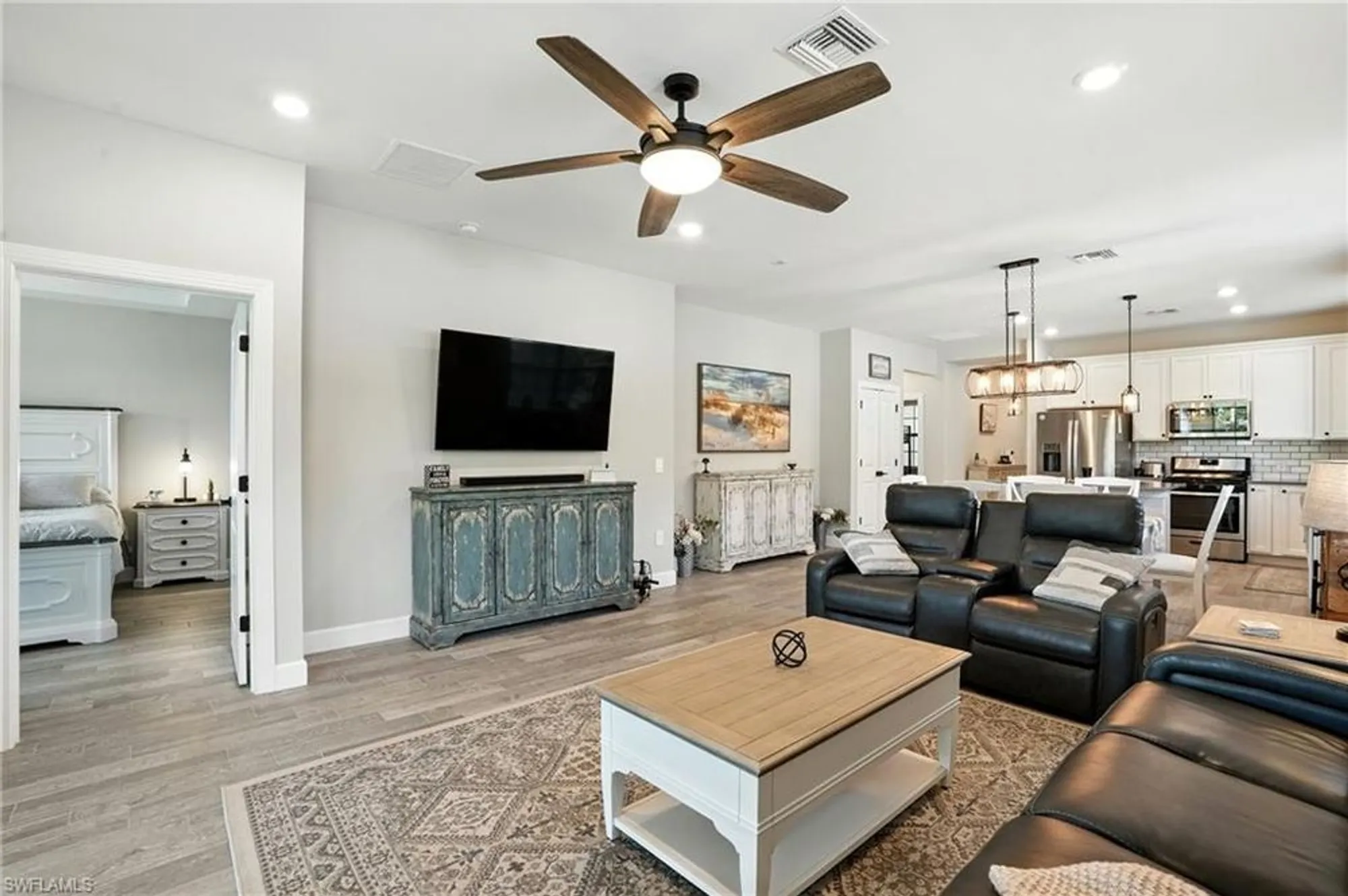 Property Slideshow image 15 of 47 | 12230 canal grande dr, Fort Myers, FL, 33913