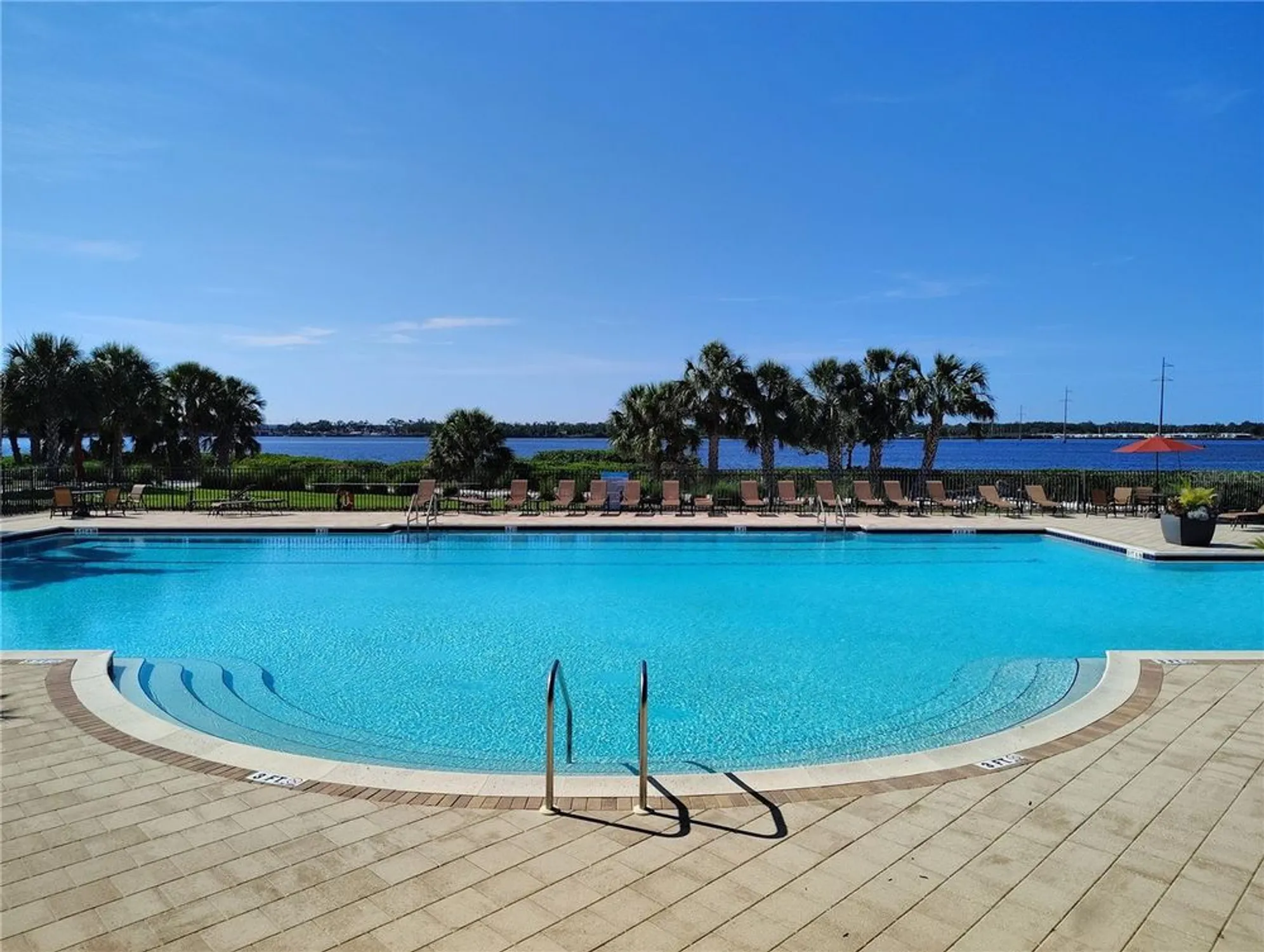 Property Slideshow image 63 of 84 | 1264 riverscape st b, Bradenton, FL, 34208