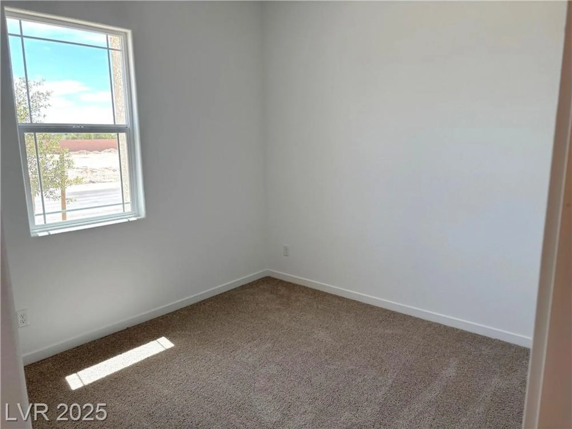 Property Slideshow image 4 of 29 | 5728 e badlands ln, Pahrump, NV, 89061