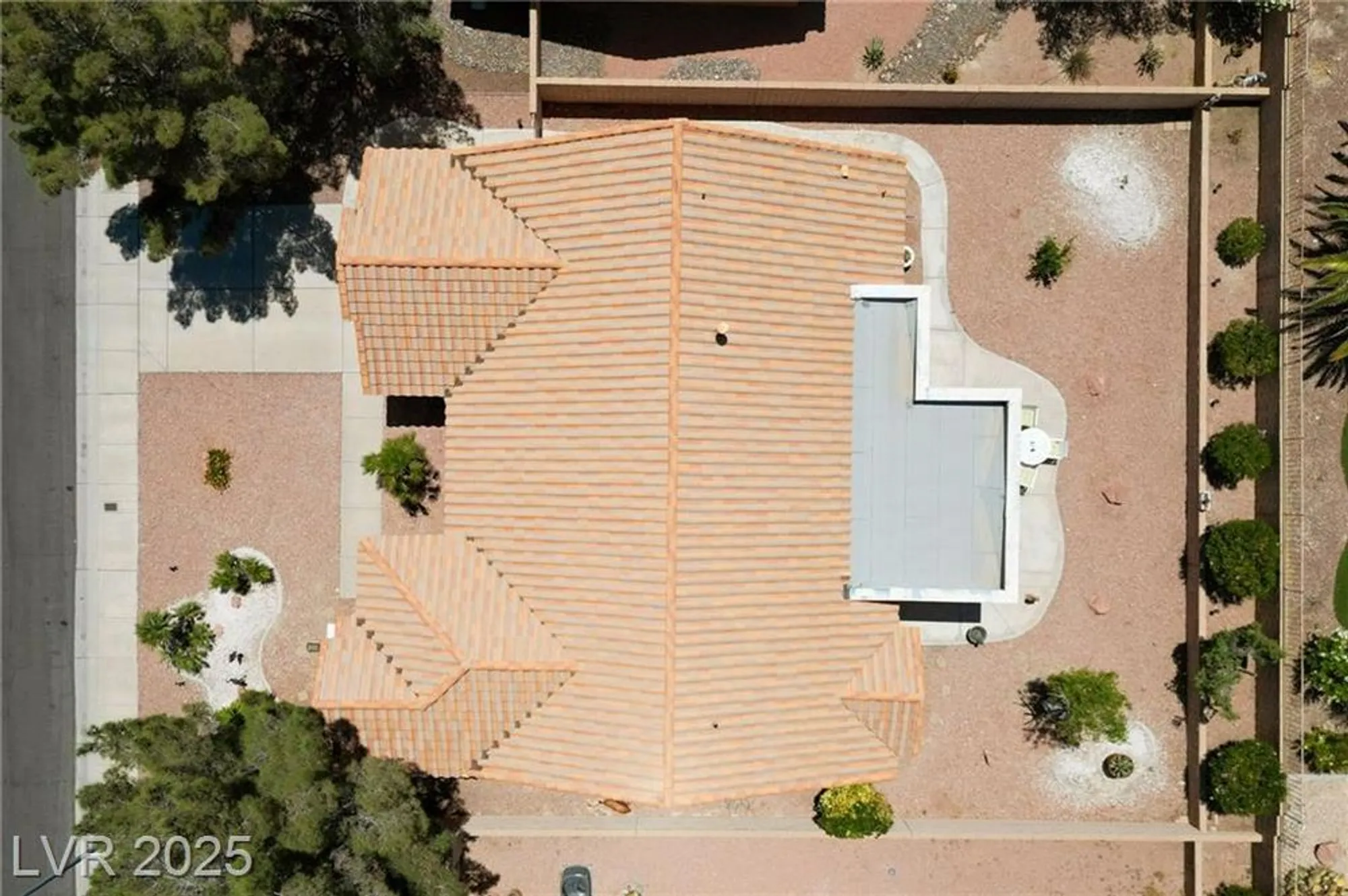 Property Slideshow image 35 of 72 | 2925 lotus hill dr, Las Vegas, NV, 89134