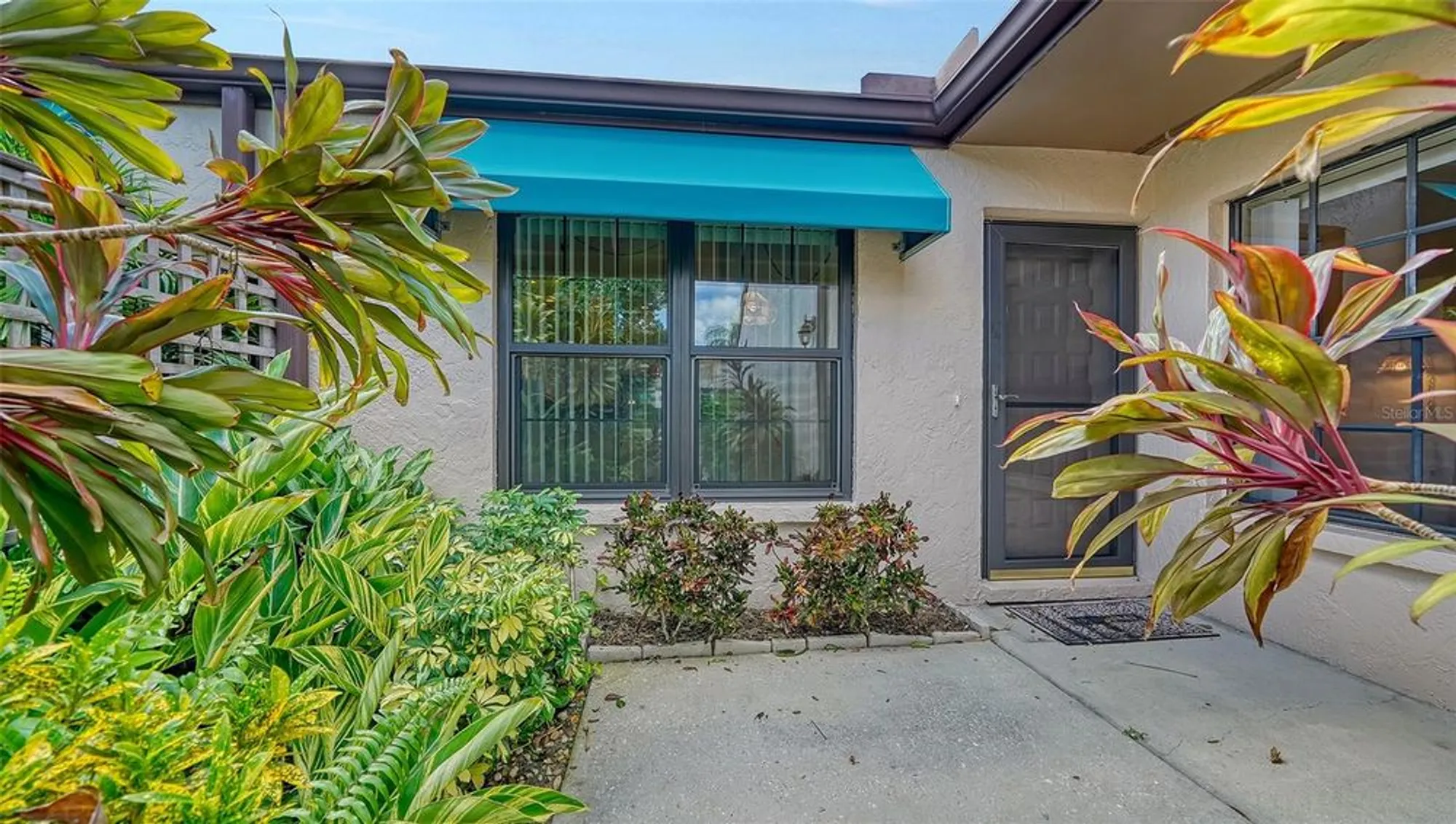 Property Slideshow image 3 of 59 | 5956 clubside dr # 7651, Sarasota, FL, 34243