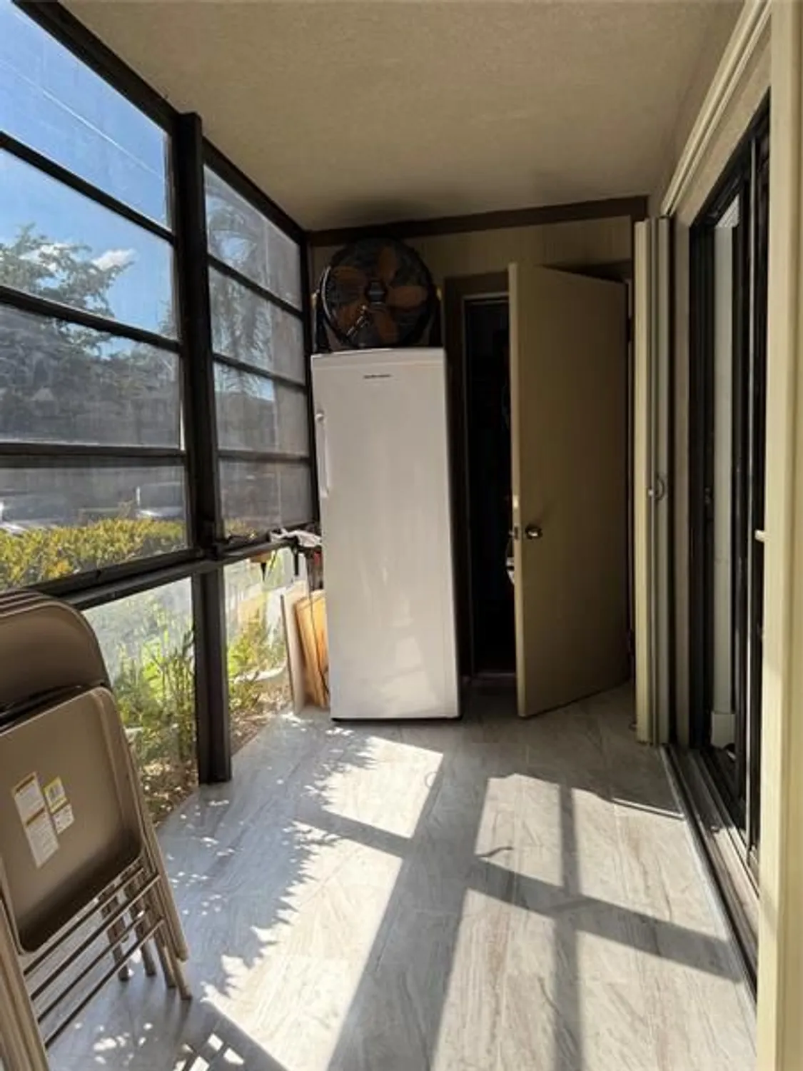 Property Slideshow image 11 of 23 | 10905 w clairmont cir # 10905, Tamarac, FL, 33321