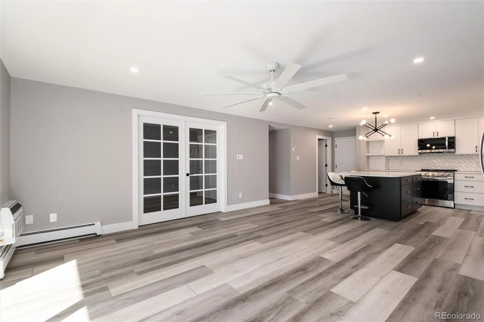 Property Slideshow image 9 of 30 | 13991 e marina dr 105, Aurora, CO, 80014